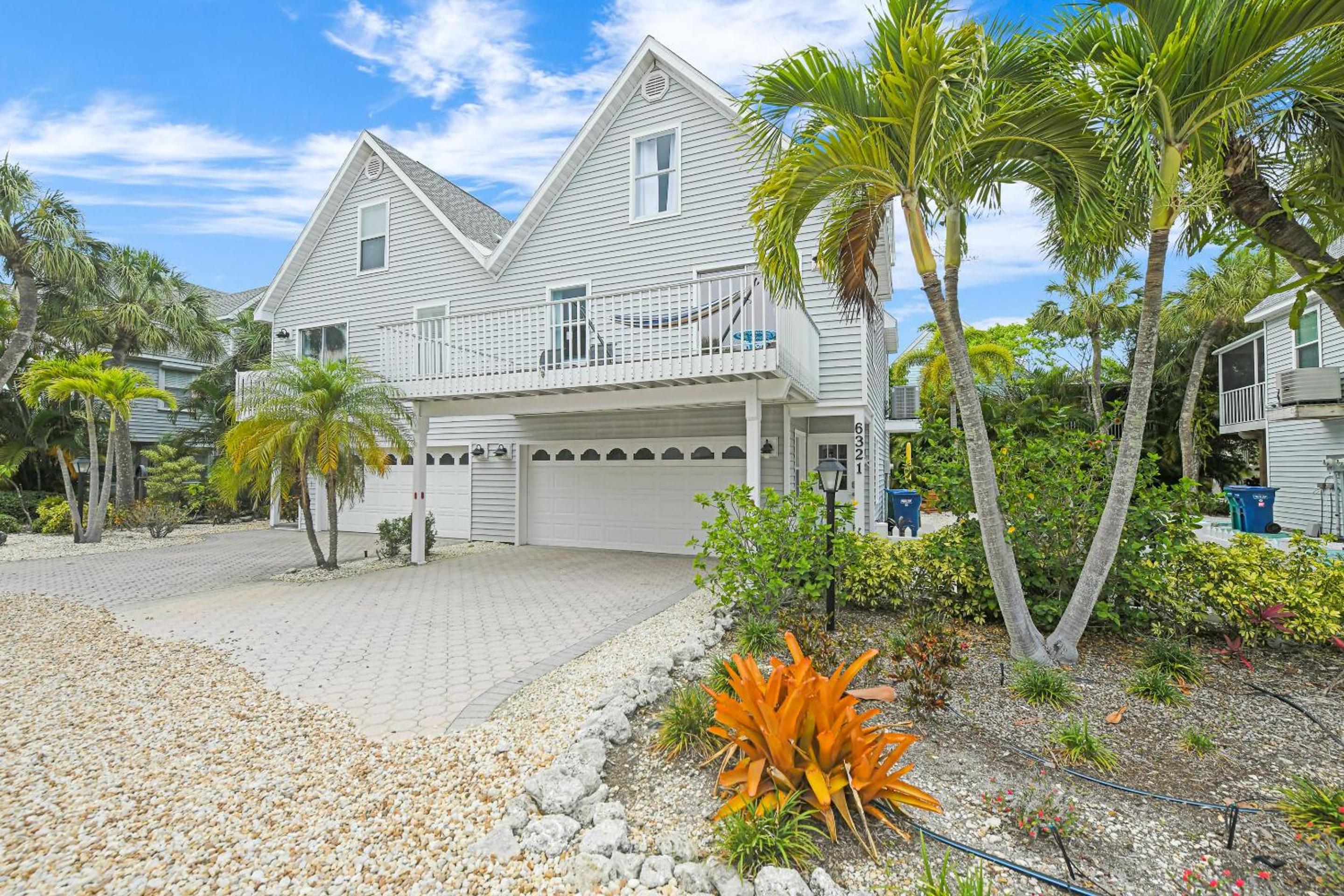 Saltwater Palms