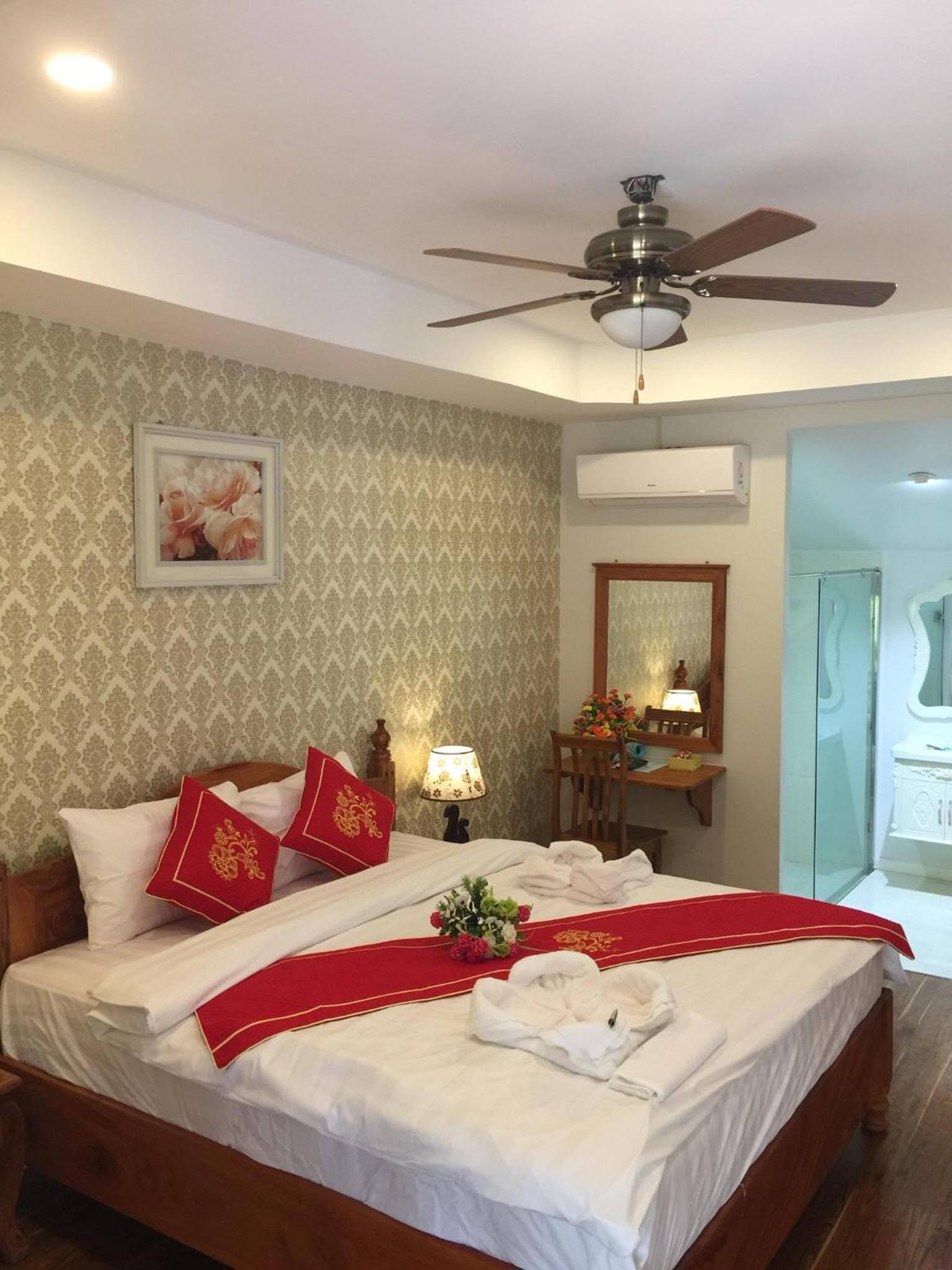 Luang Prabang Golden Lotus Villa River View view 2