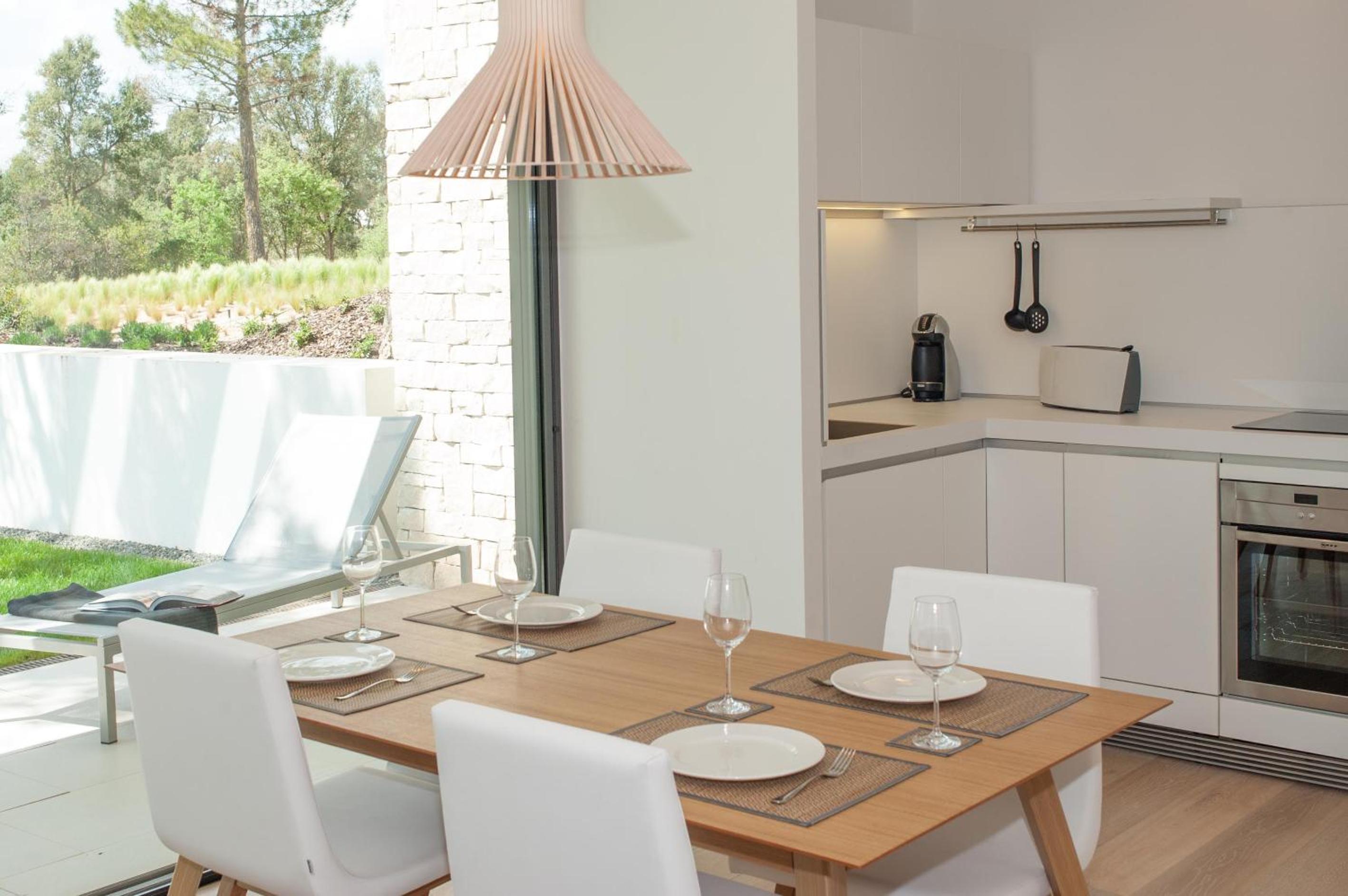 Holiday Rentals at Camiral, a Quinta do Lago Resort