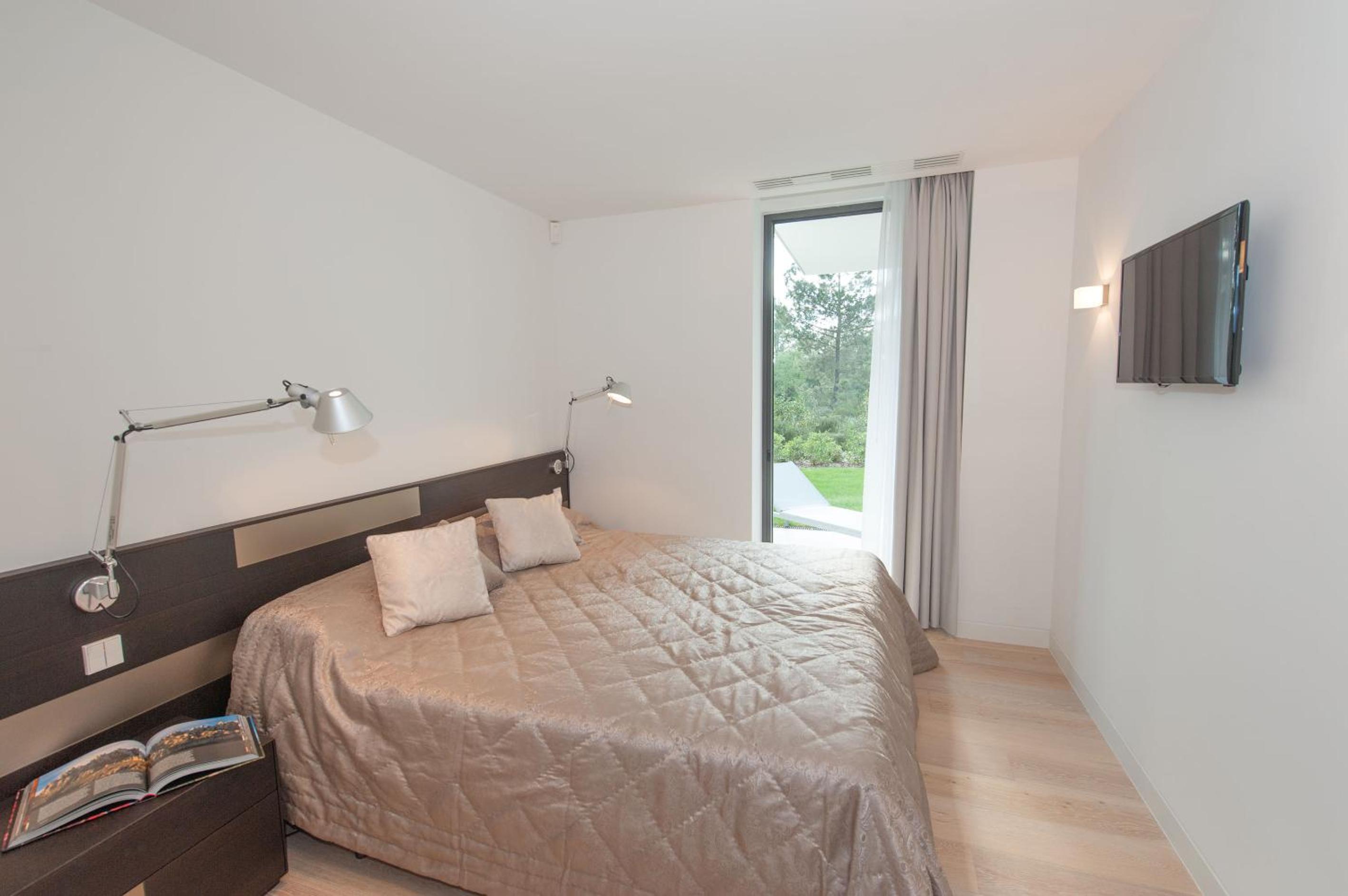 Holiday Rentals at Camiral, a Quinta do Lago Resort