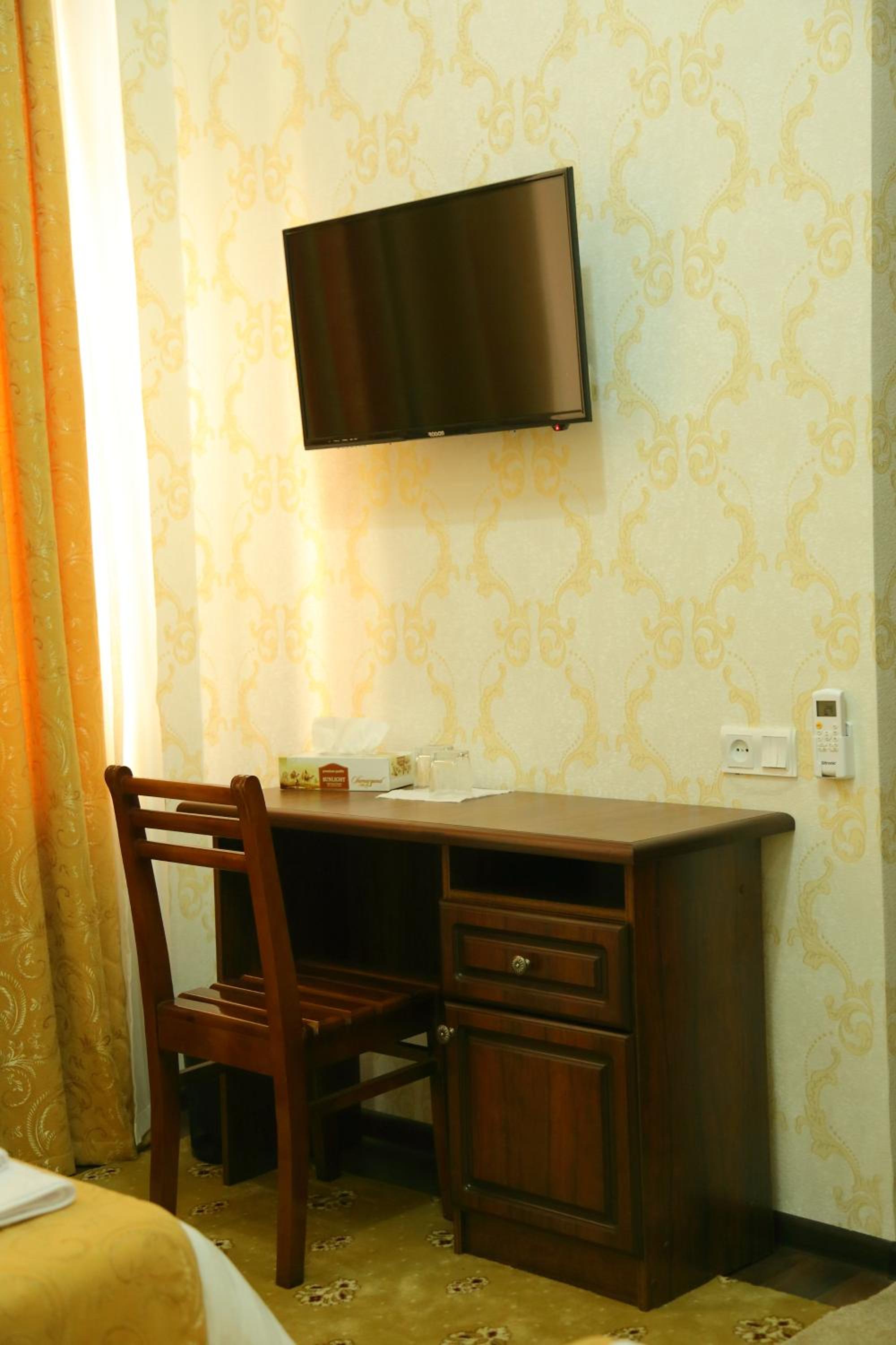 Photo 11