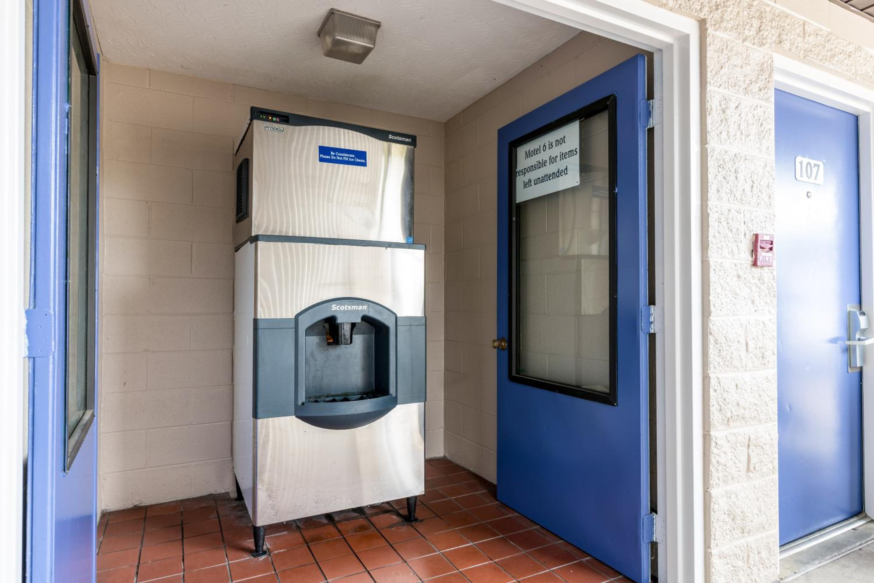 Motel 6-Attalla, AL