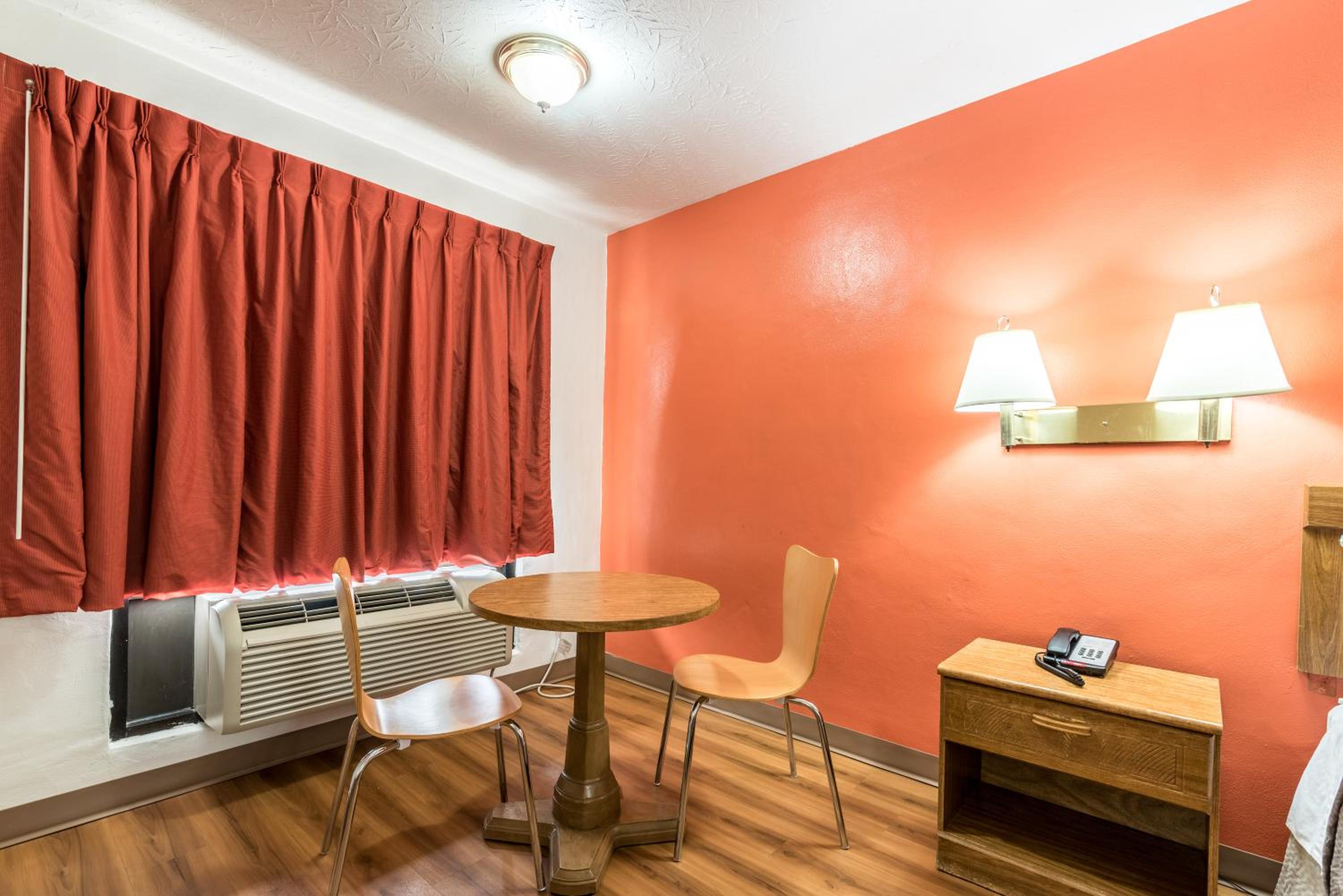 Motel 6-Attalla, AL