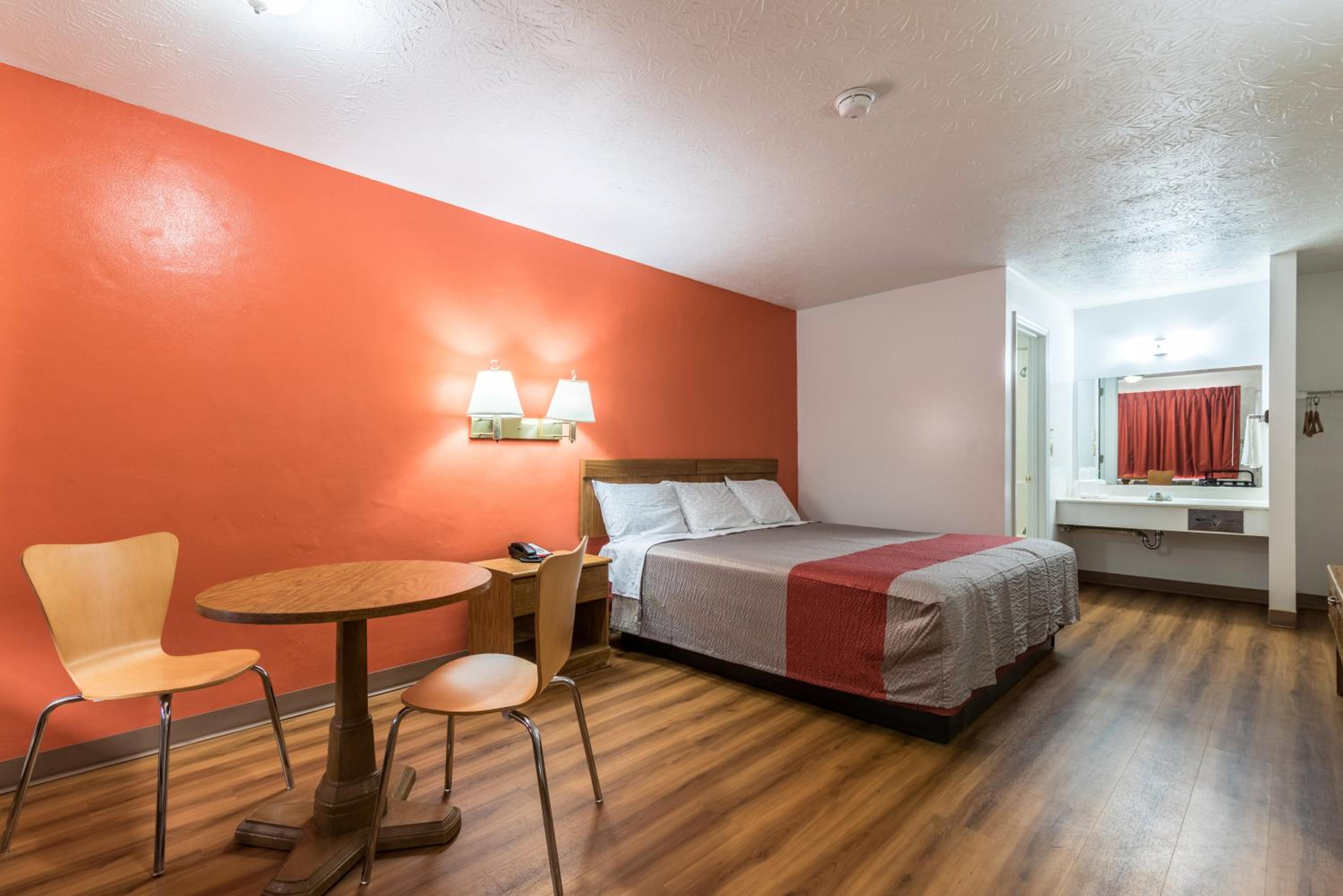 Motel 6-Attalla, AL
