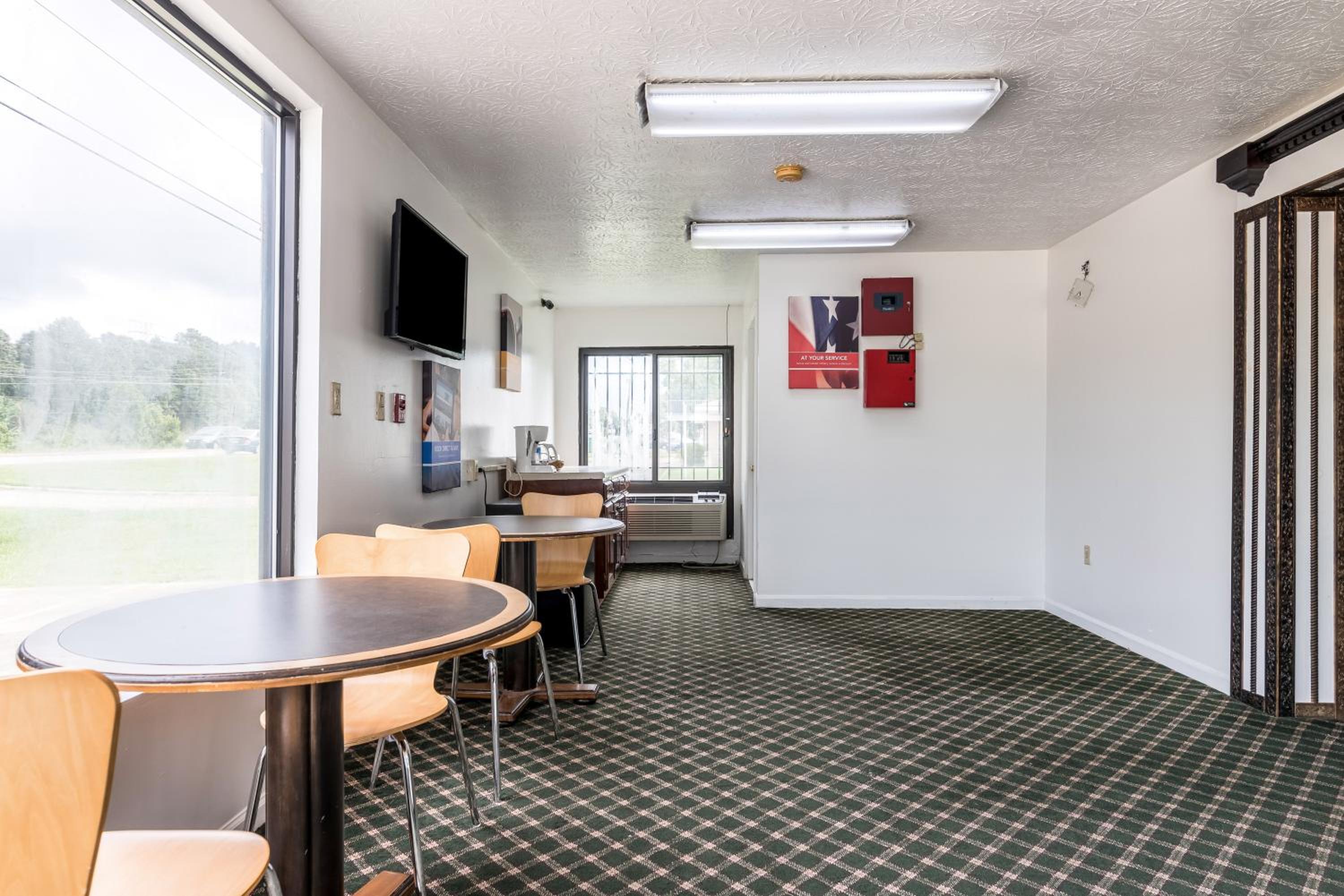 Motel 6-Attalla, AL
