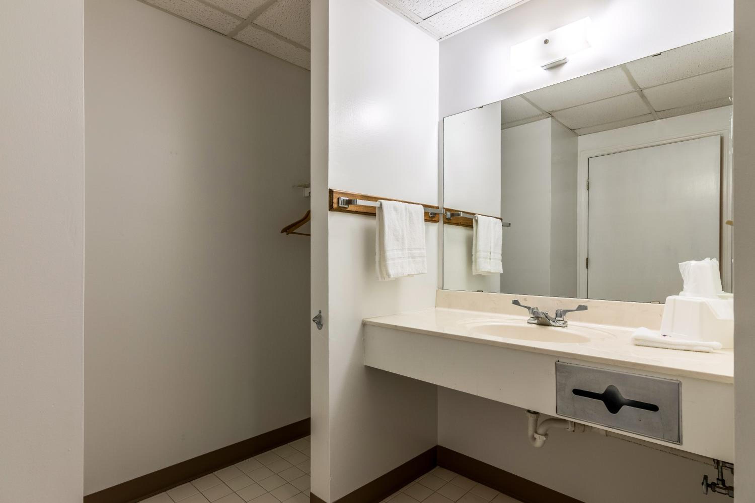 Motel 6-Attalla, AL