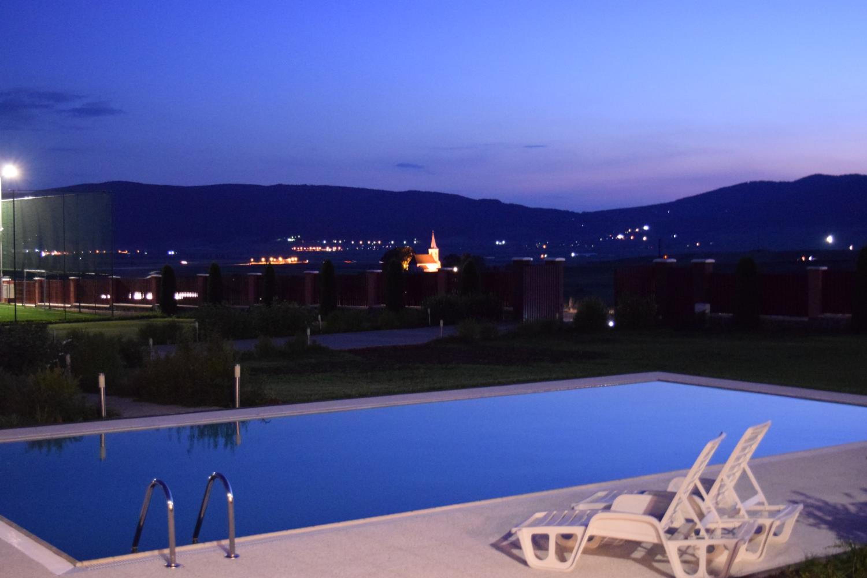 Sanderson Apartments view 5