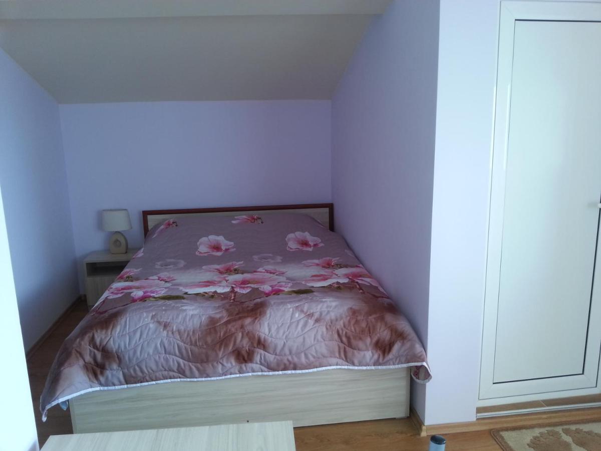 Guest House Emi