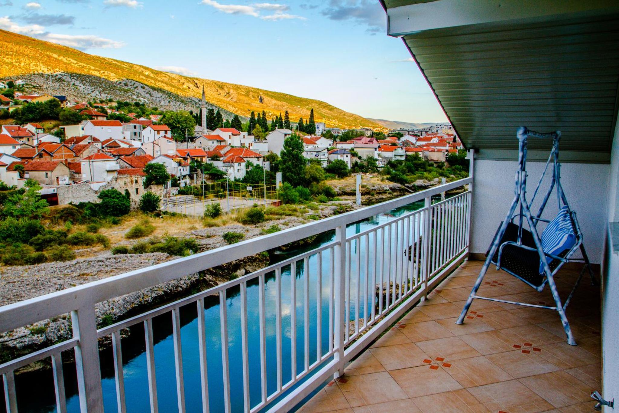 Magic river view Apartment view 5