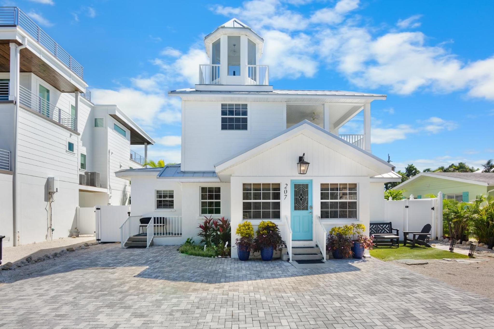 A Charming Beach Cottage on Elm