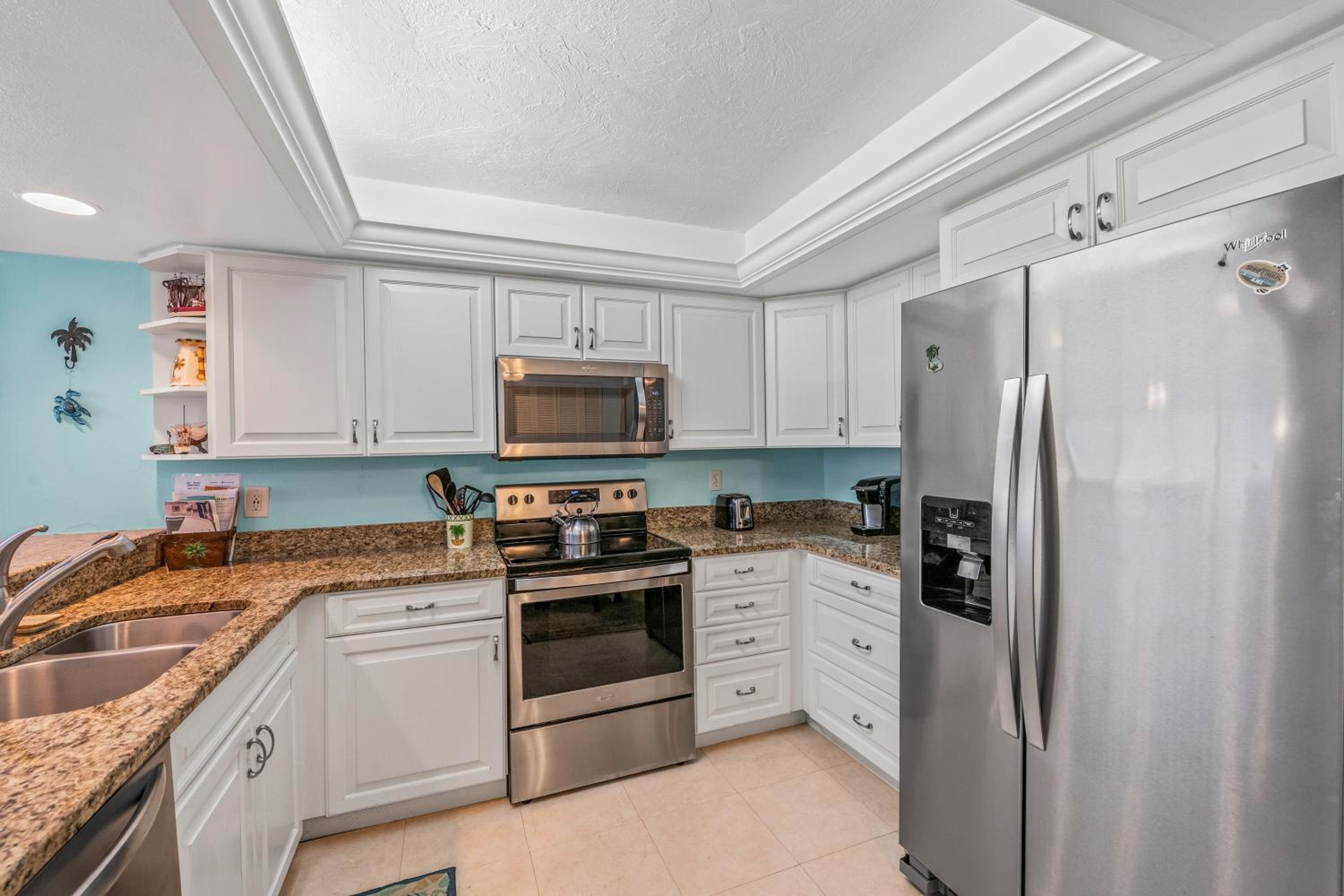 Anna Maria Island Club 20