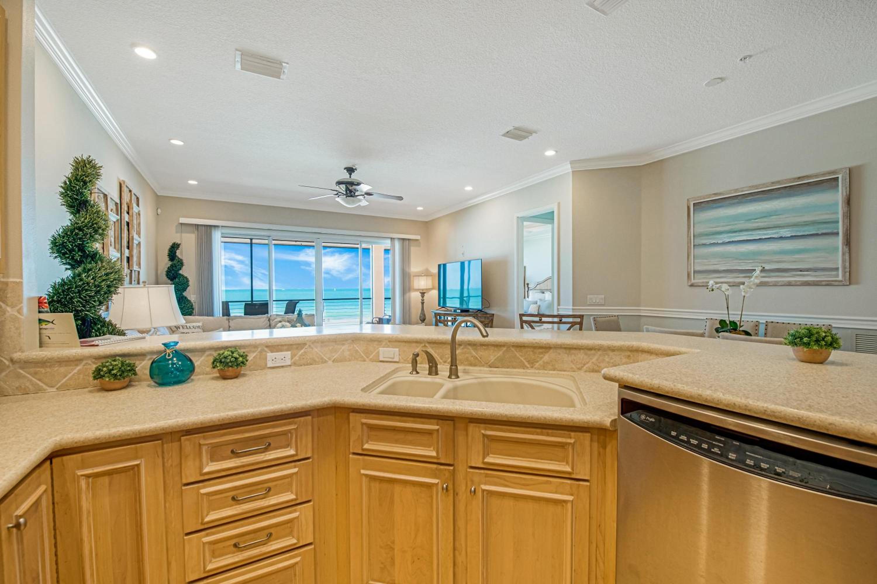 Bradenton Beach Club Unit F