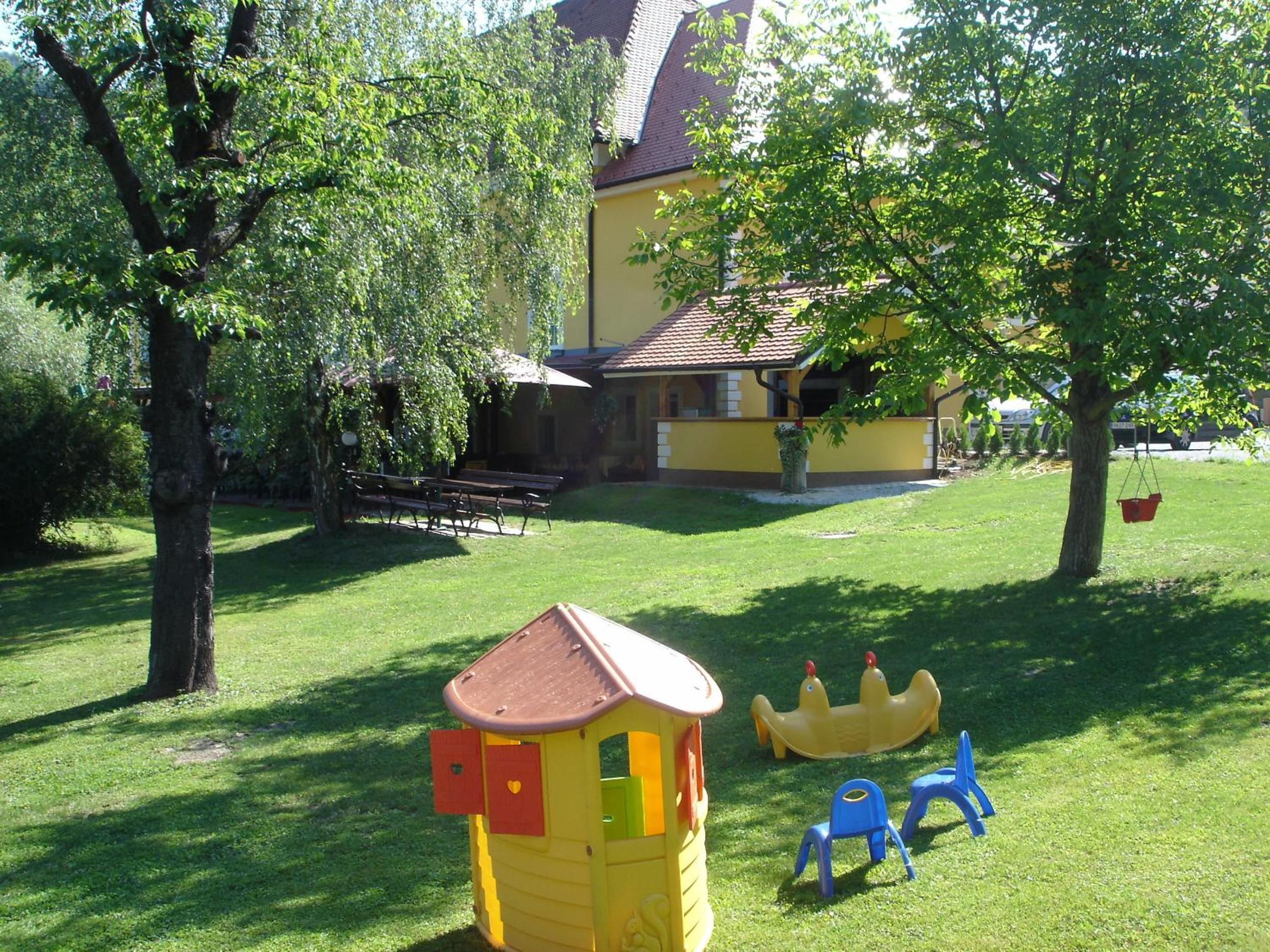 Photo 34