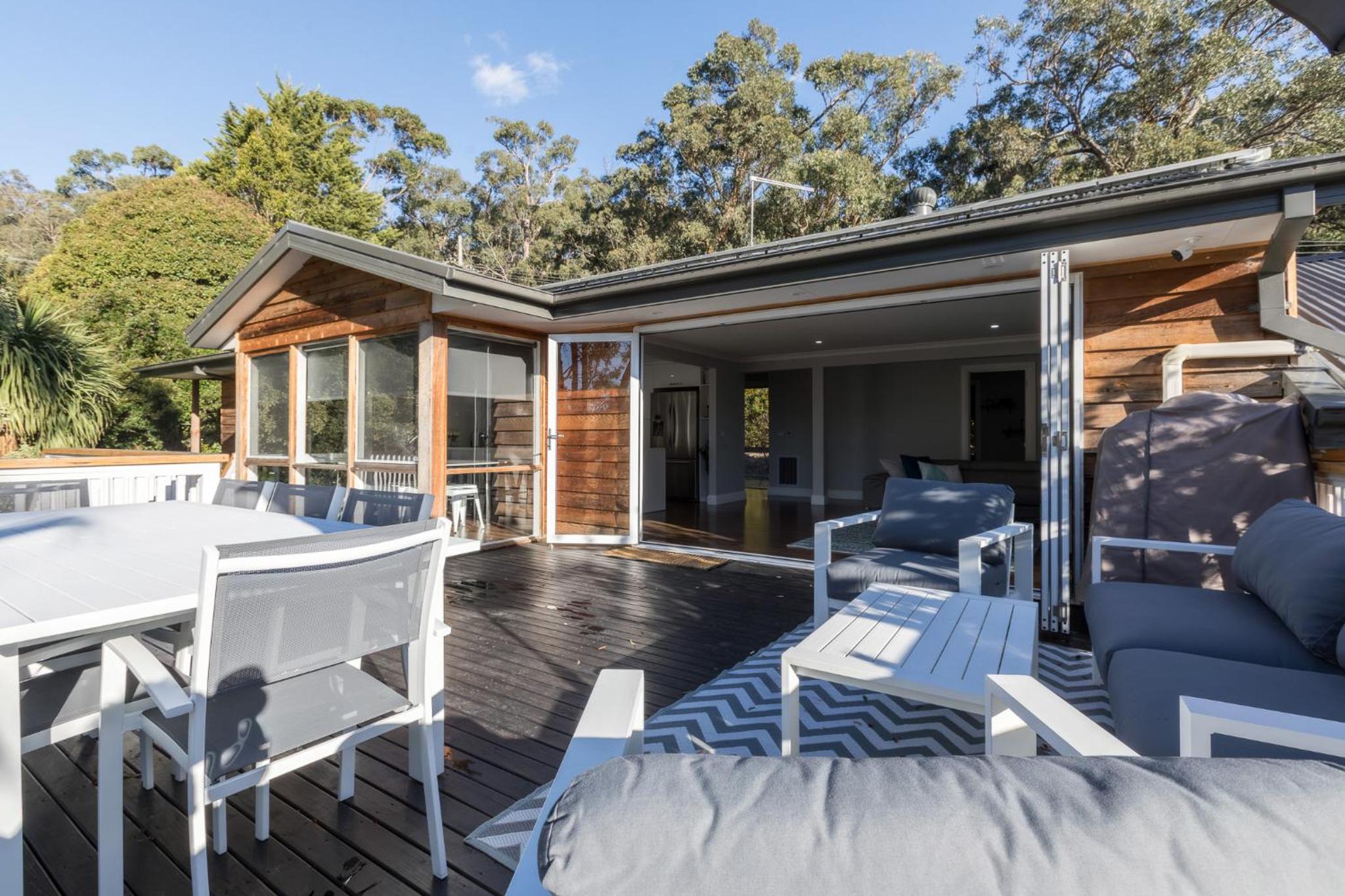 Hotel QUPI HOUSE formerly Rex's Yarra Valley House - Image 1