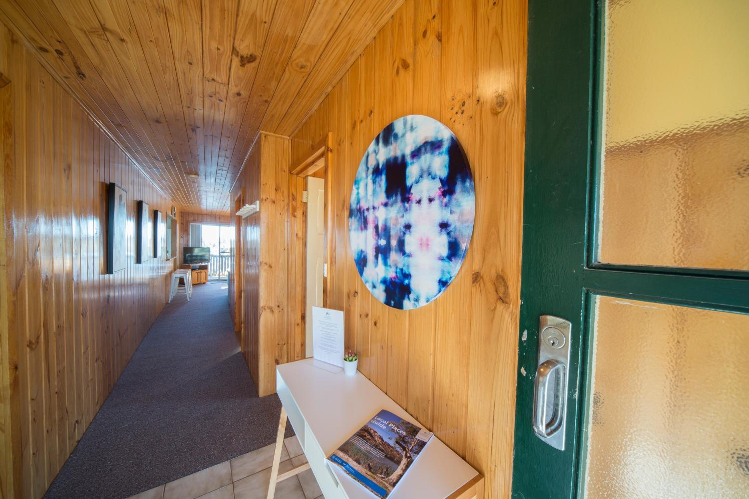 Mundic Waterfront Cottages