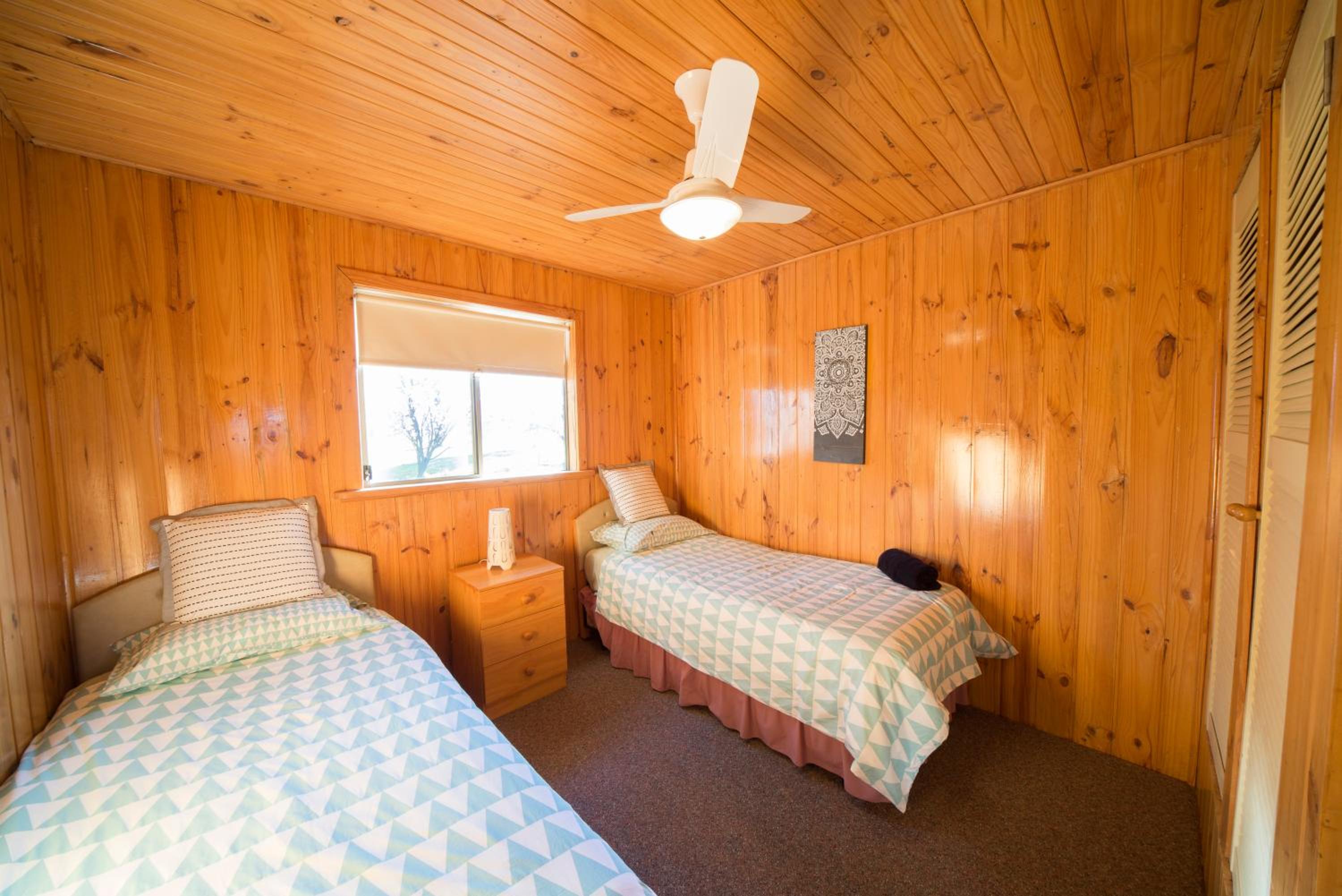Mundic Waterfront Cottages