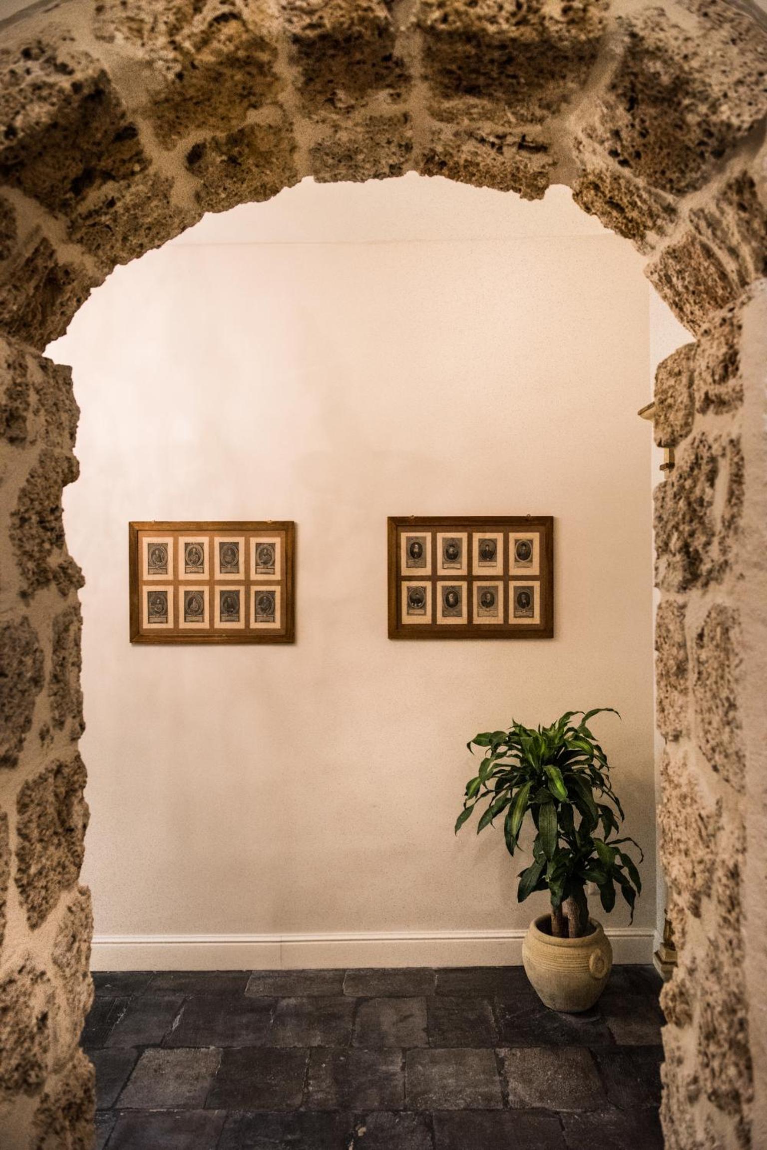 Hotel San Carlo Suites - Image 1