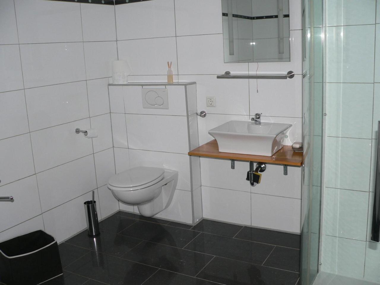 Photo 60