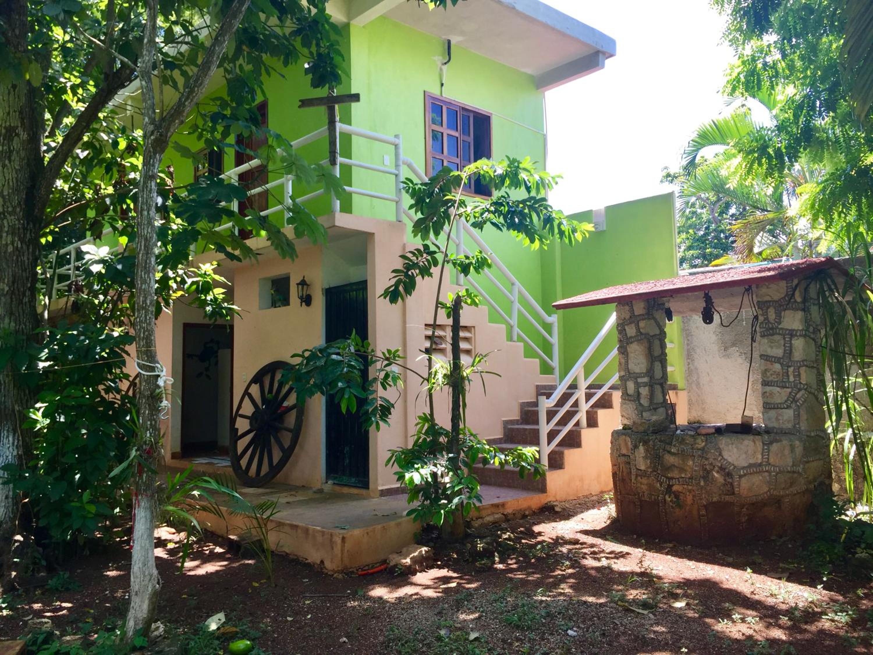 Yaxche Centro Hostal y Camping