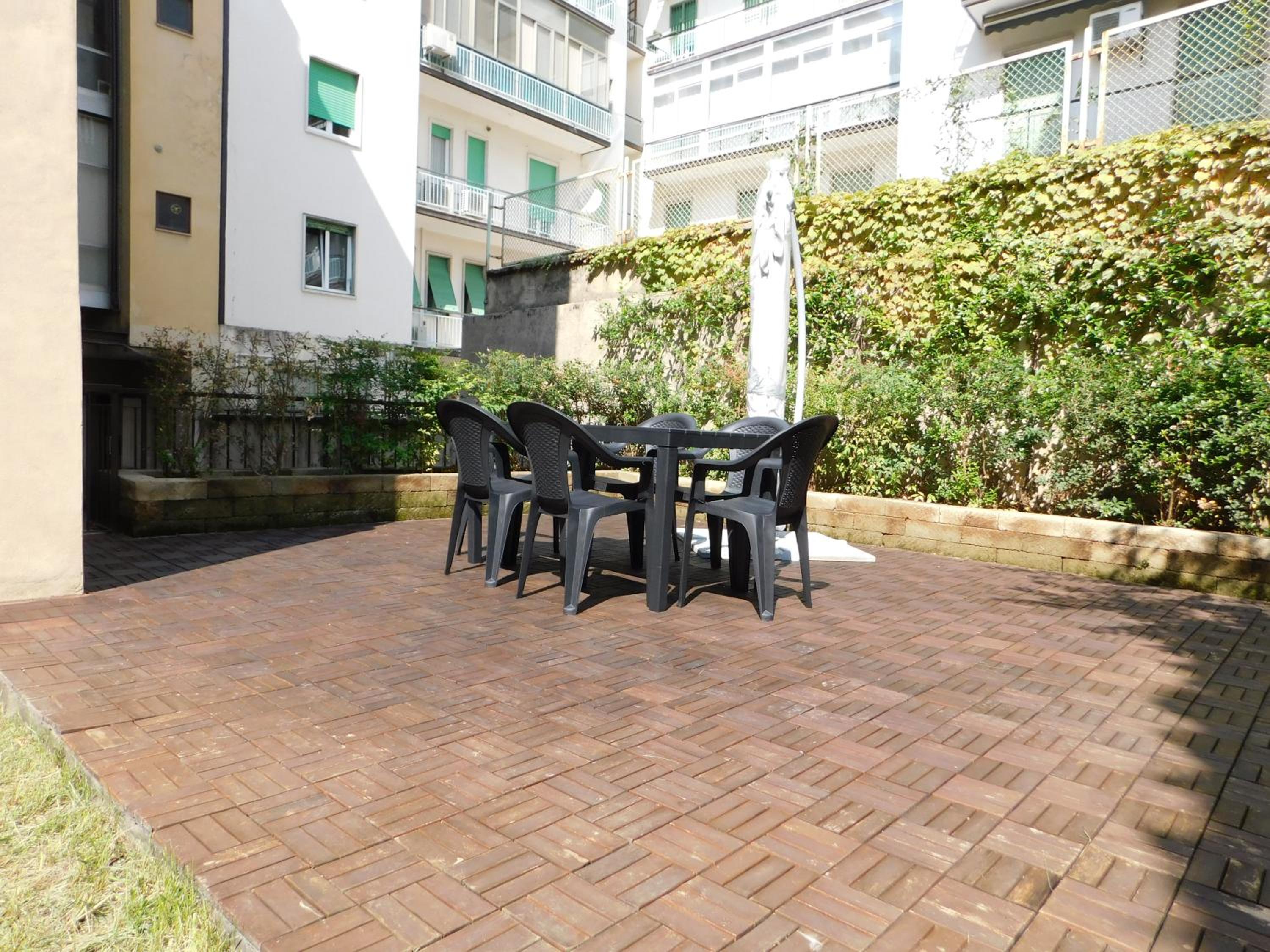 Garden Apartment photo 2