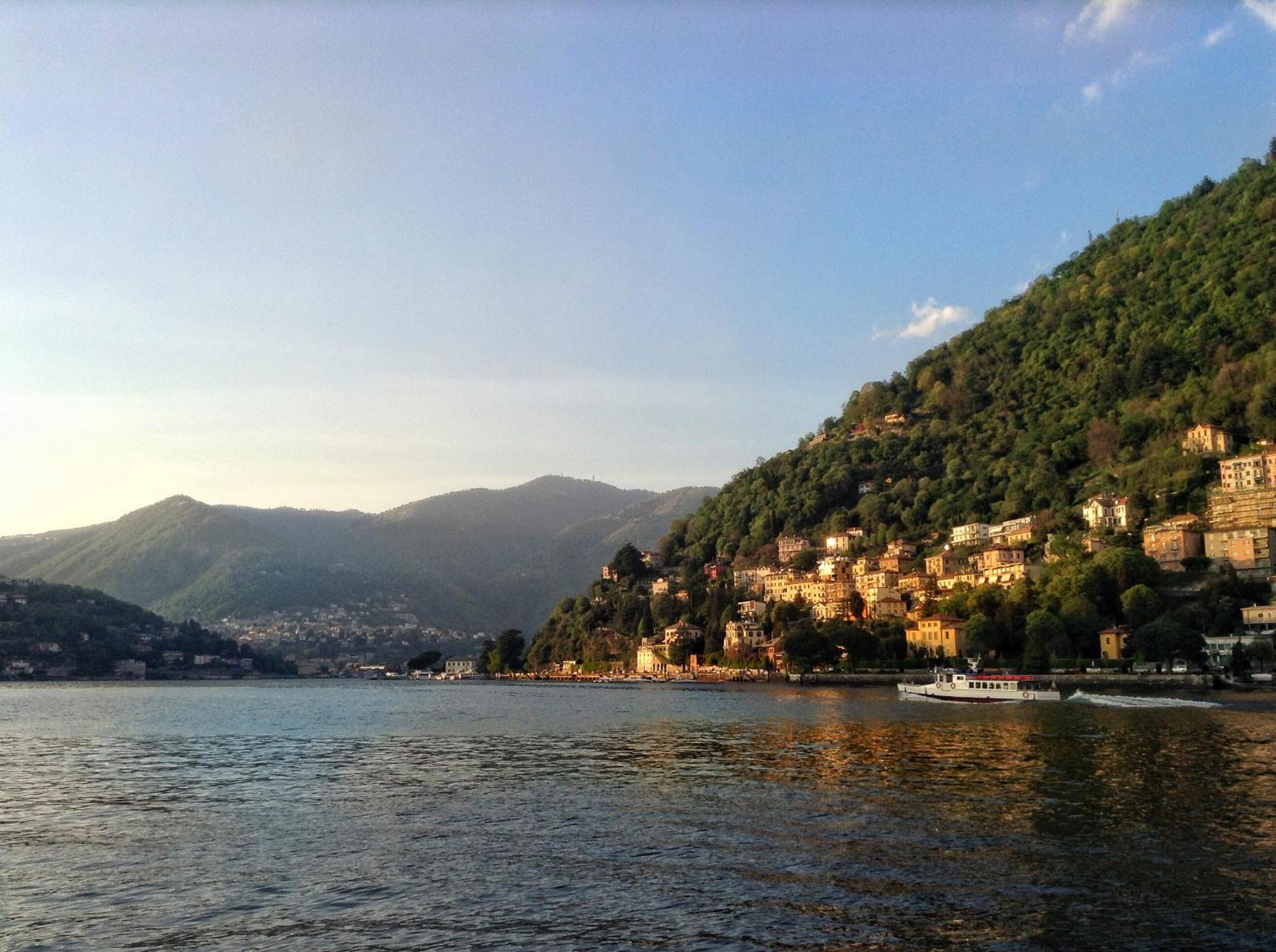 PicinqueComoLake photo 3