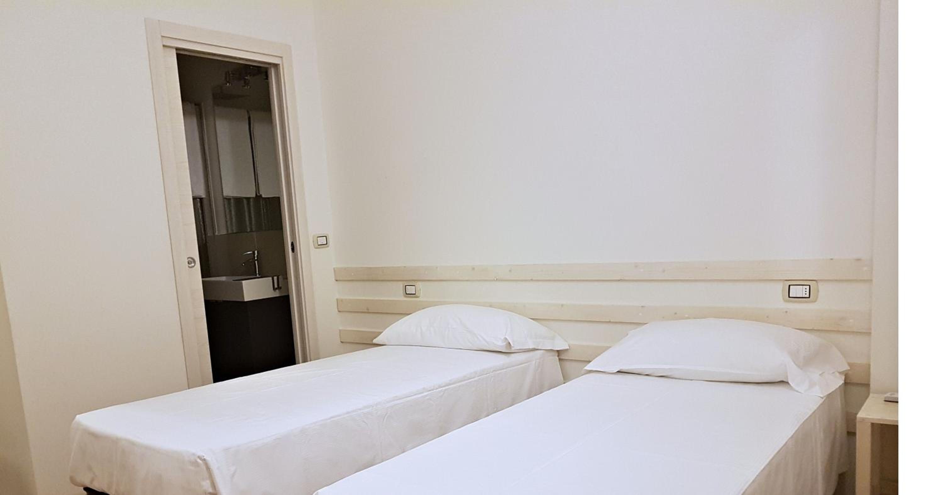 La Camera Bologna-Stazione Affittaly Rooms