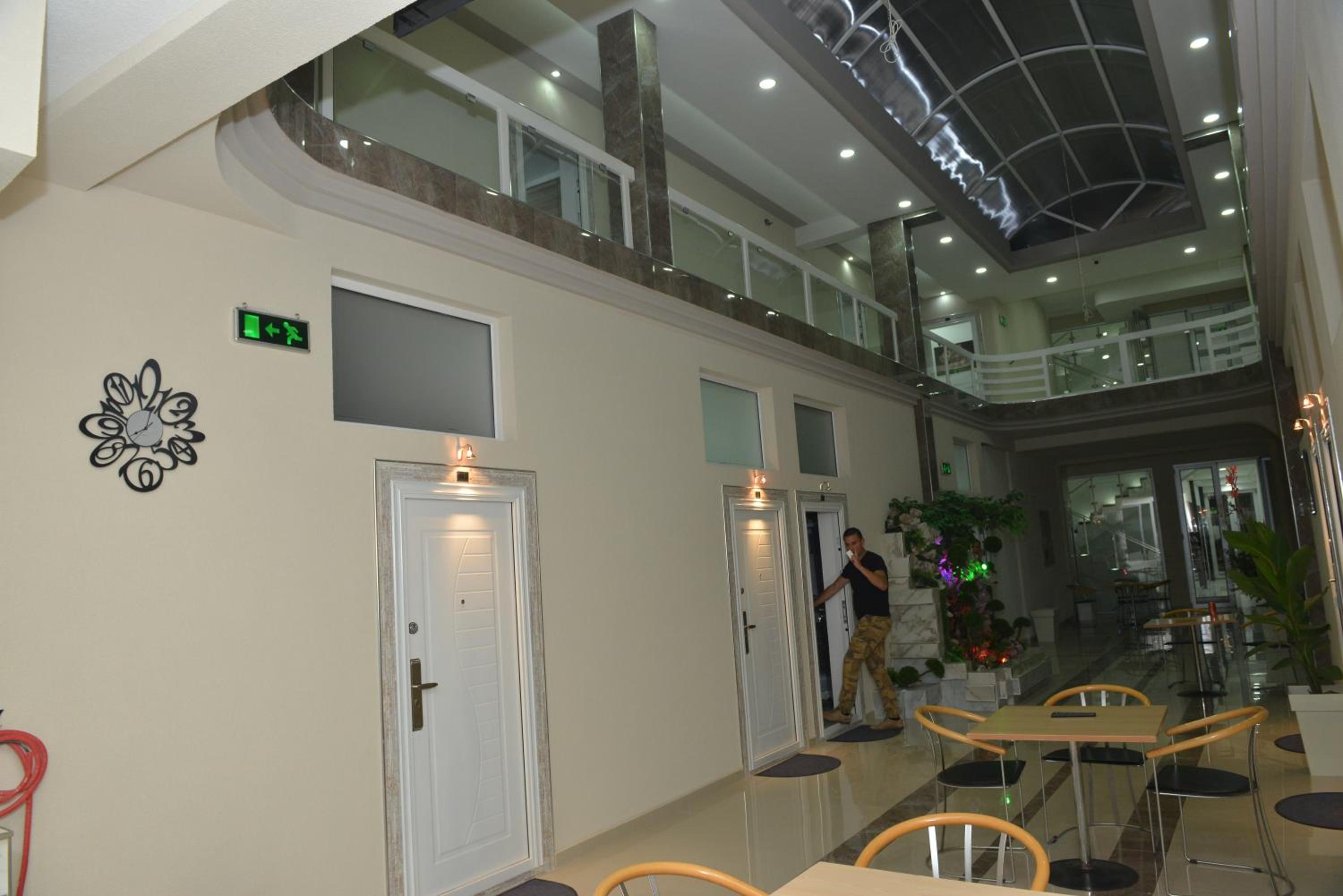 Photo 28