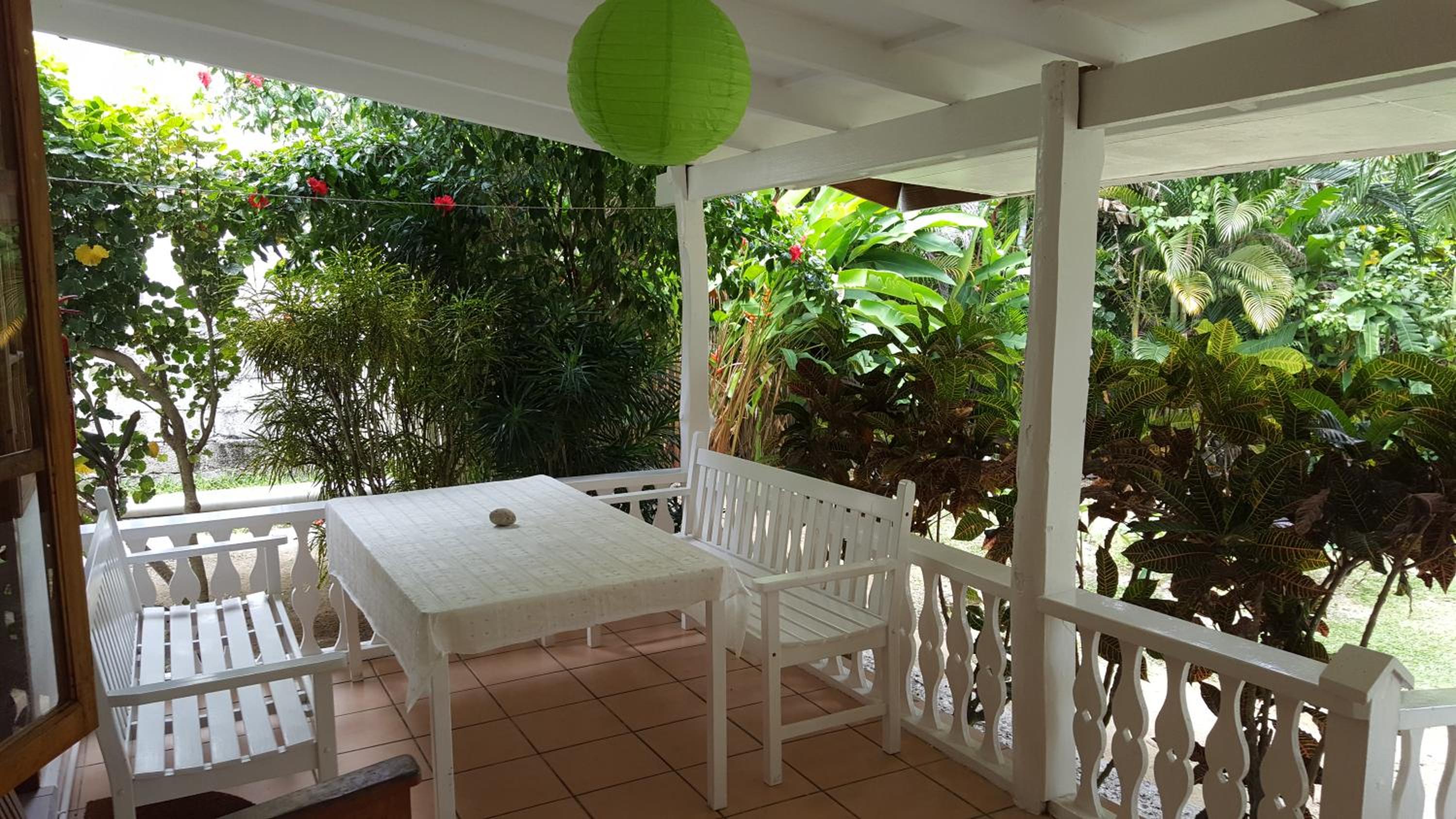 Beau Vallon Bungalows