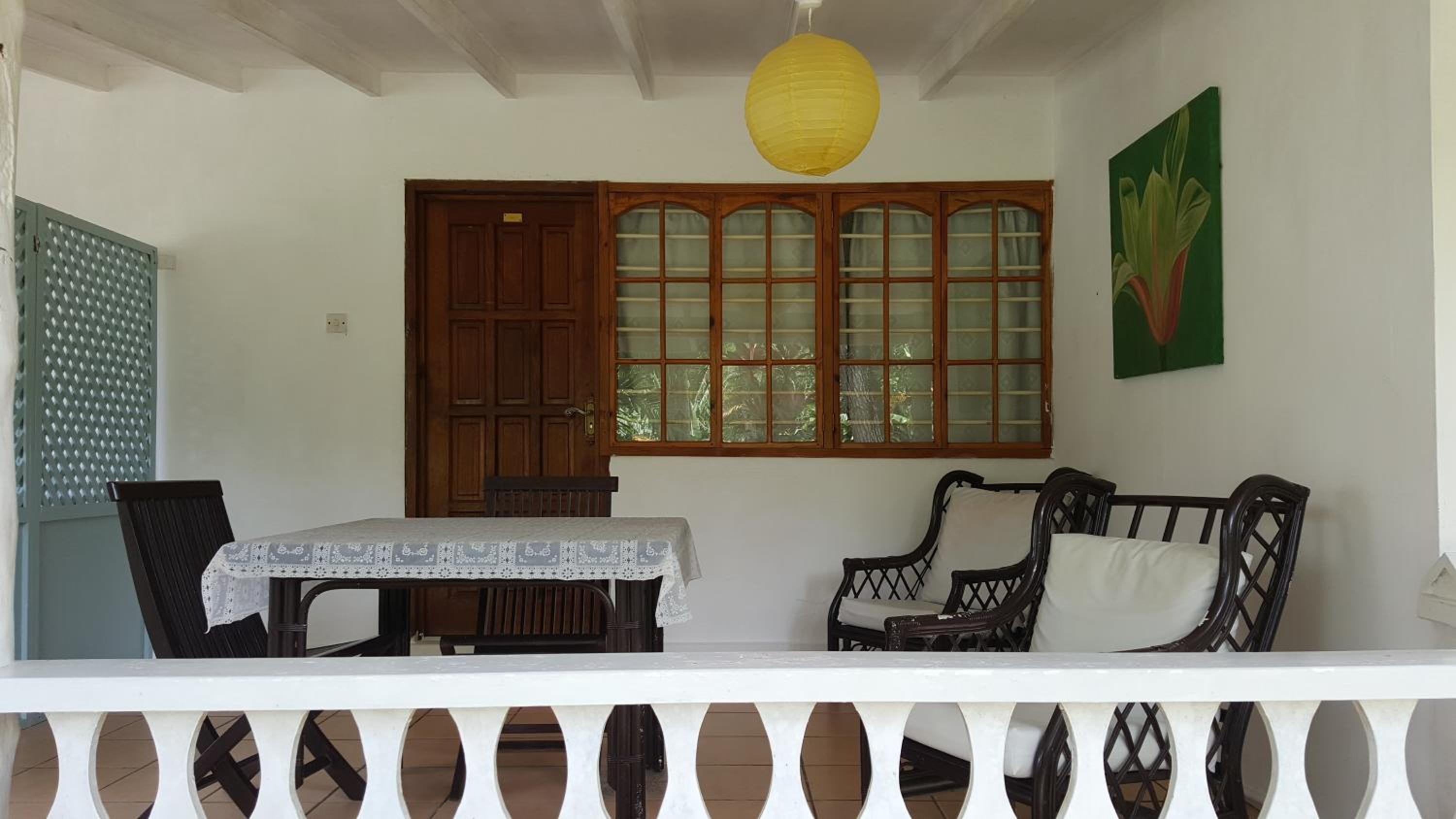 Beau Vallon Bungalows