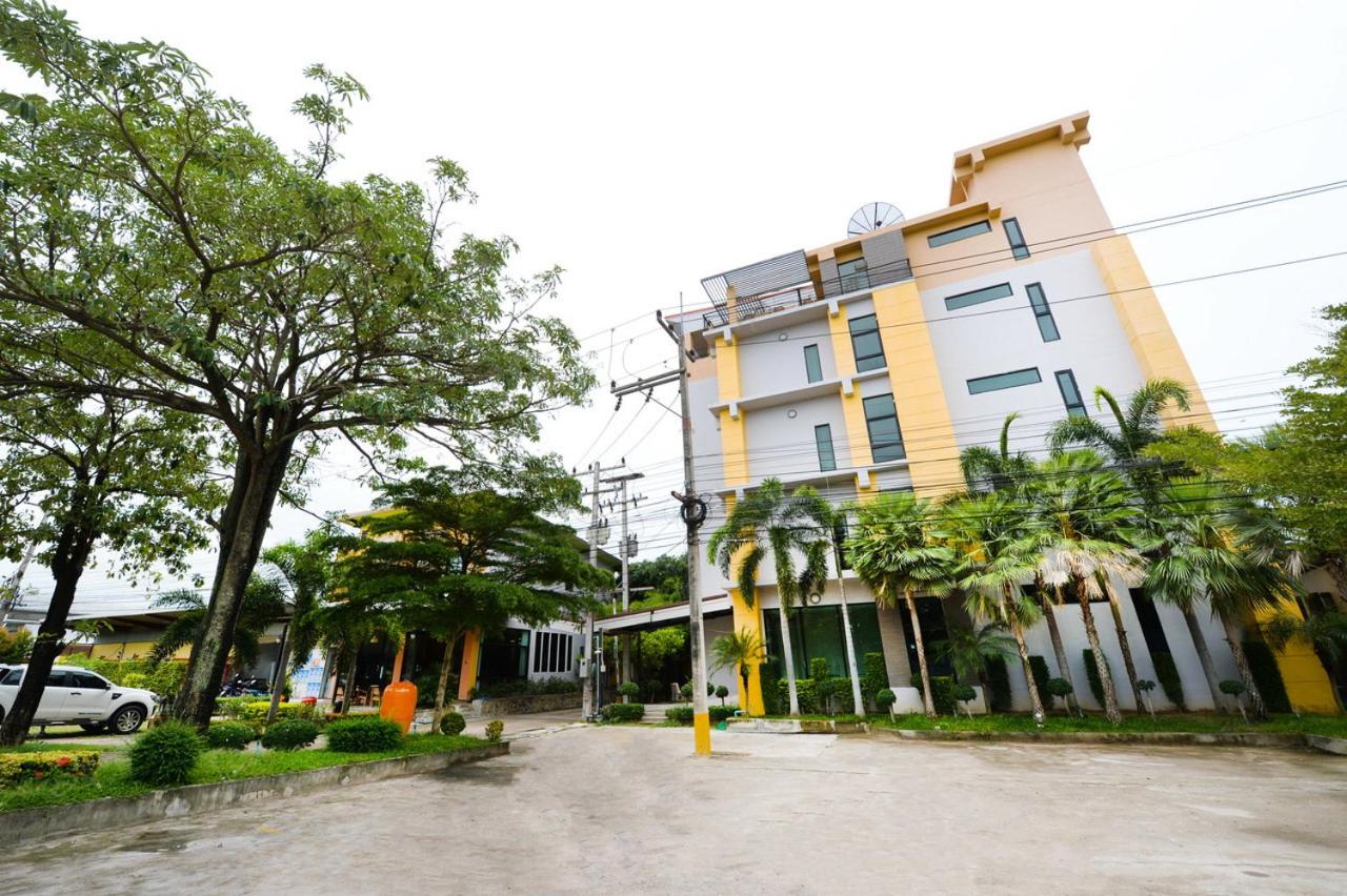 Paradise Resort