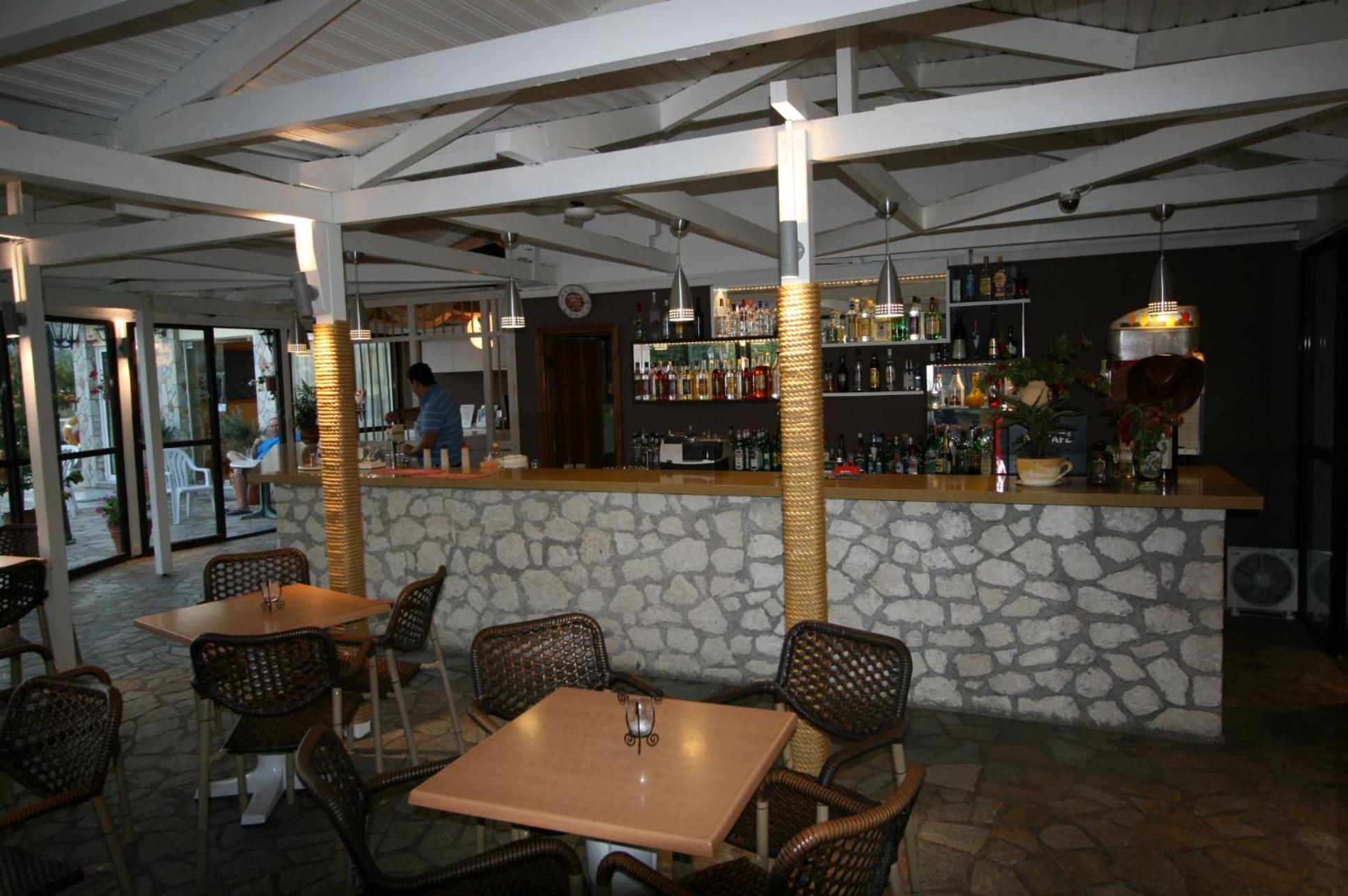 Laganas Vacations - Village Inn Studios  Family Apartments - Property Image 3