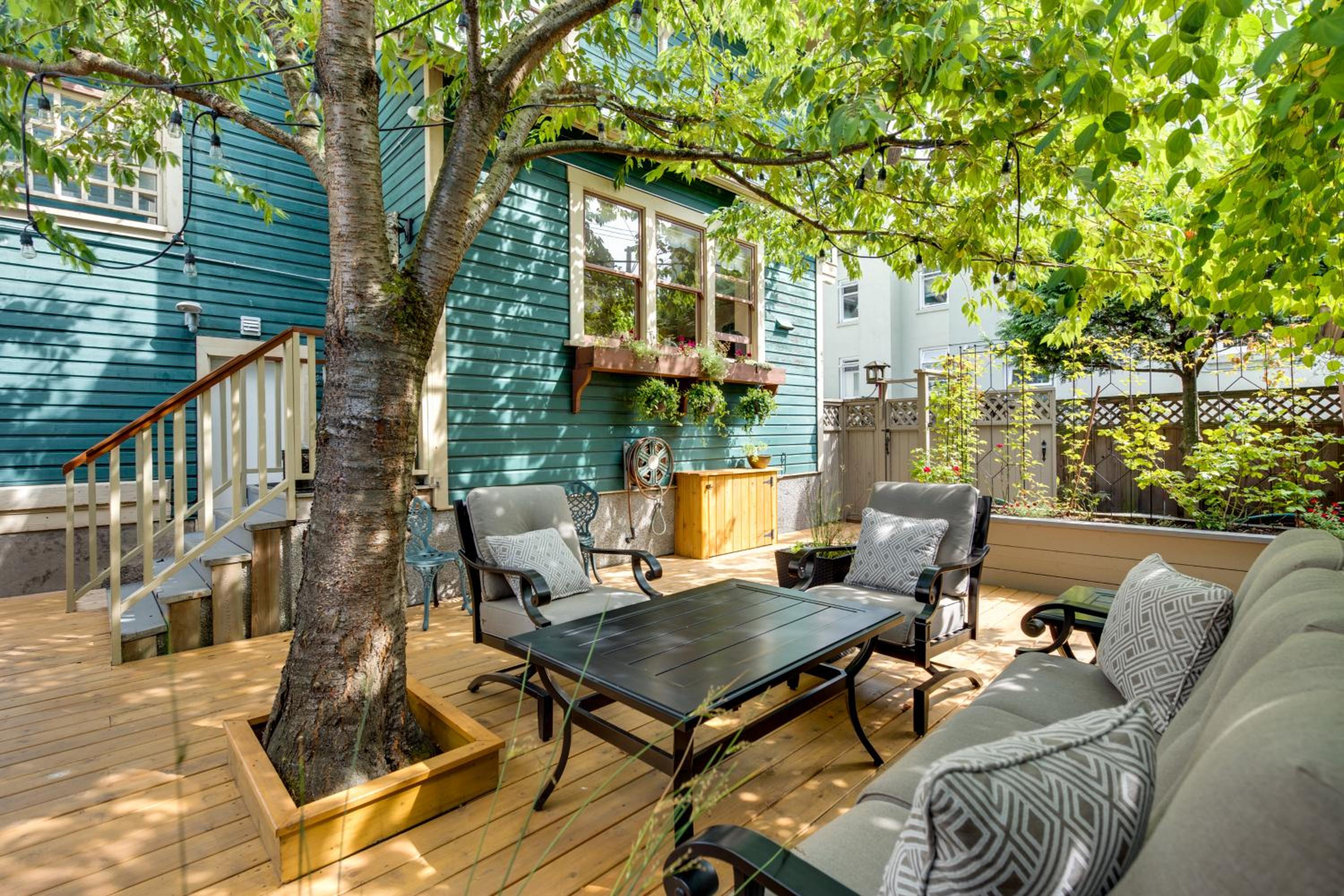 Hotel O Canada House Bed & Breakfast - Image 1