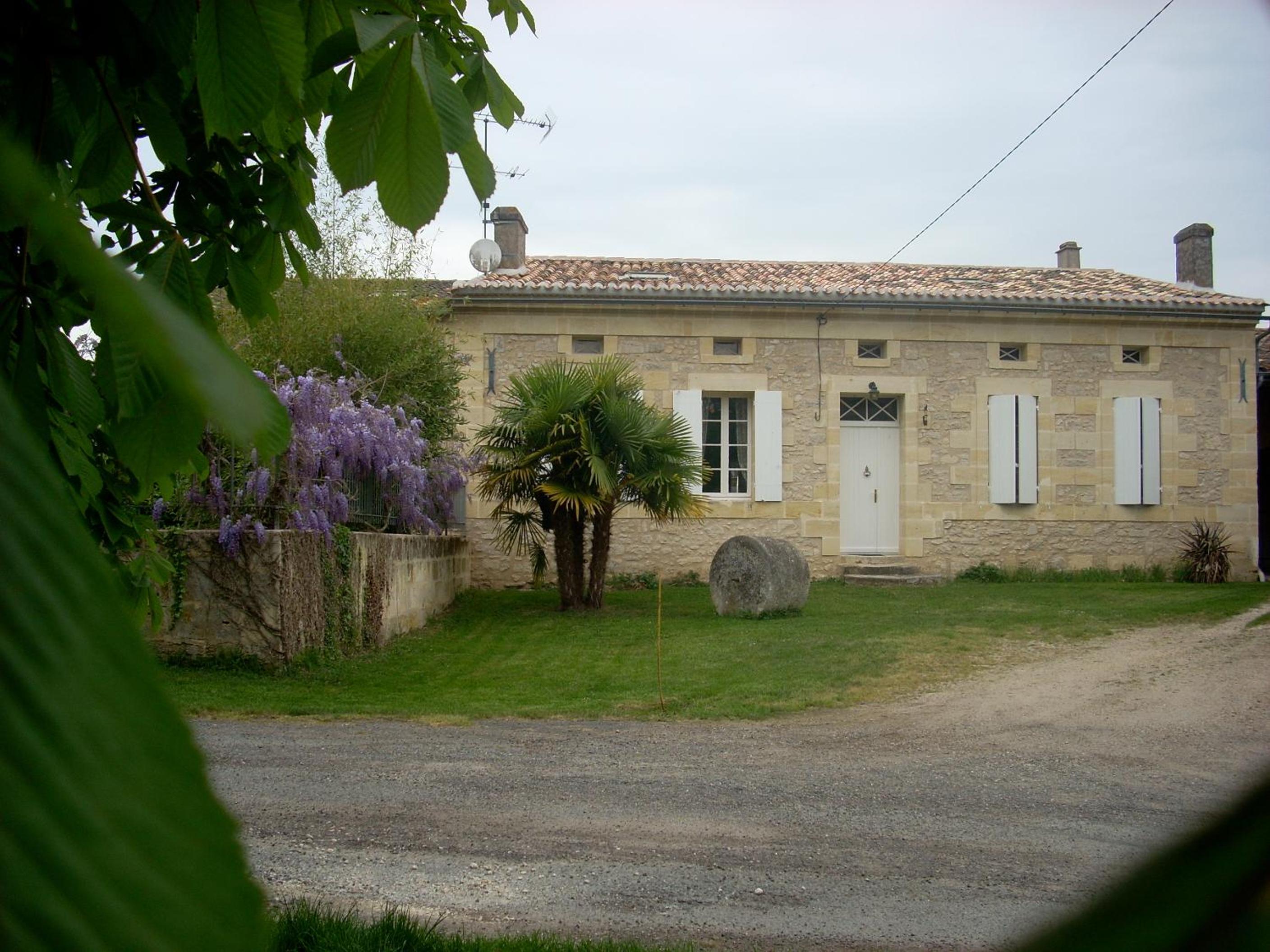 Sous les Marronniers view 2