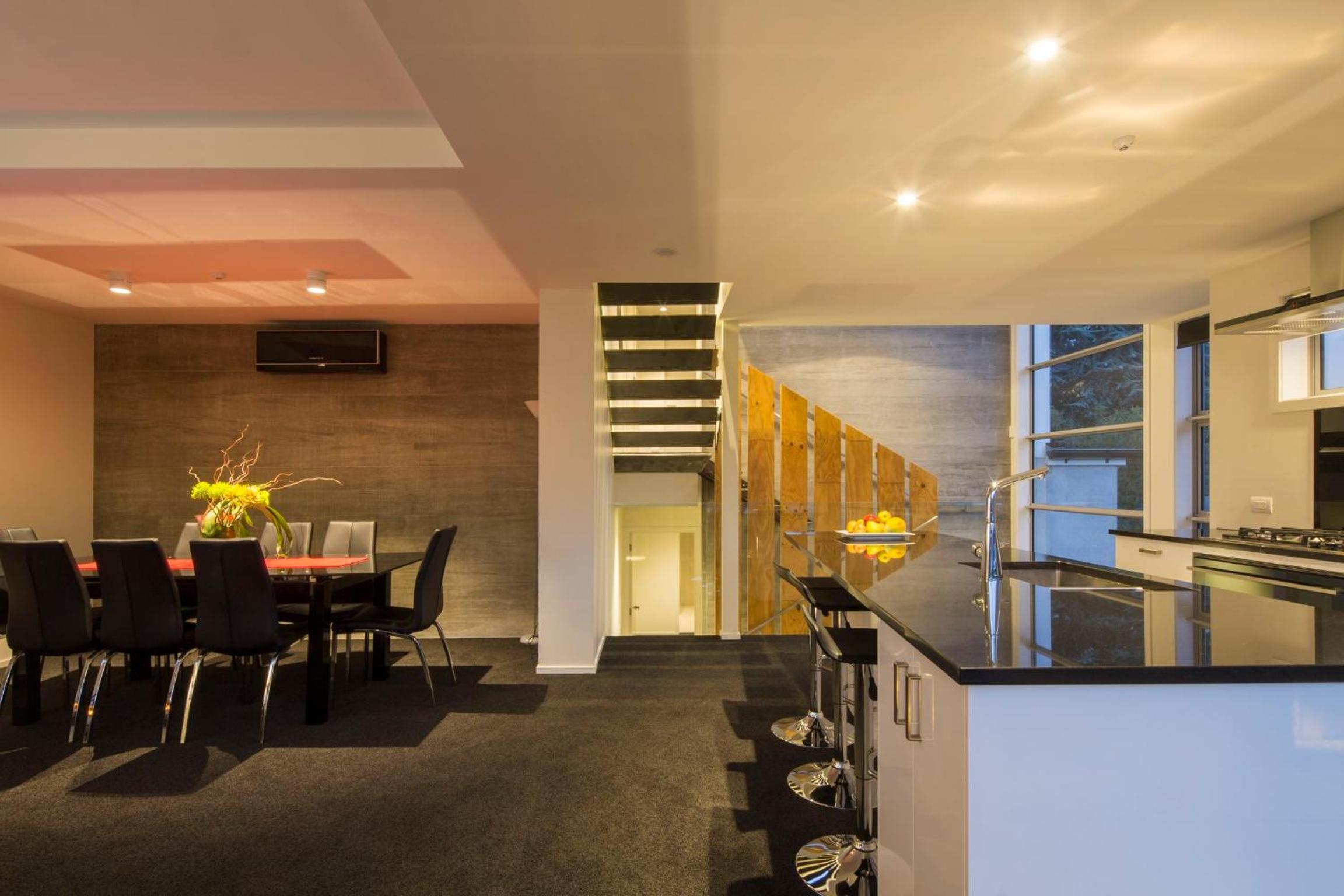 Central Queenstown Melbourne St Apartment