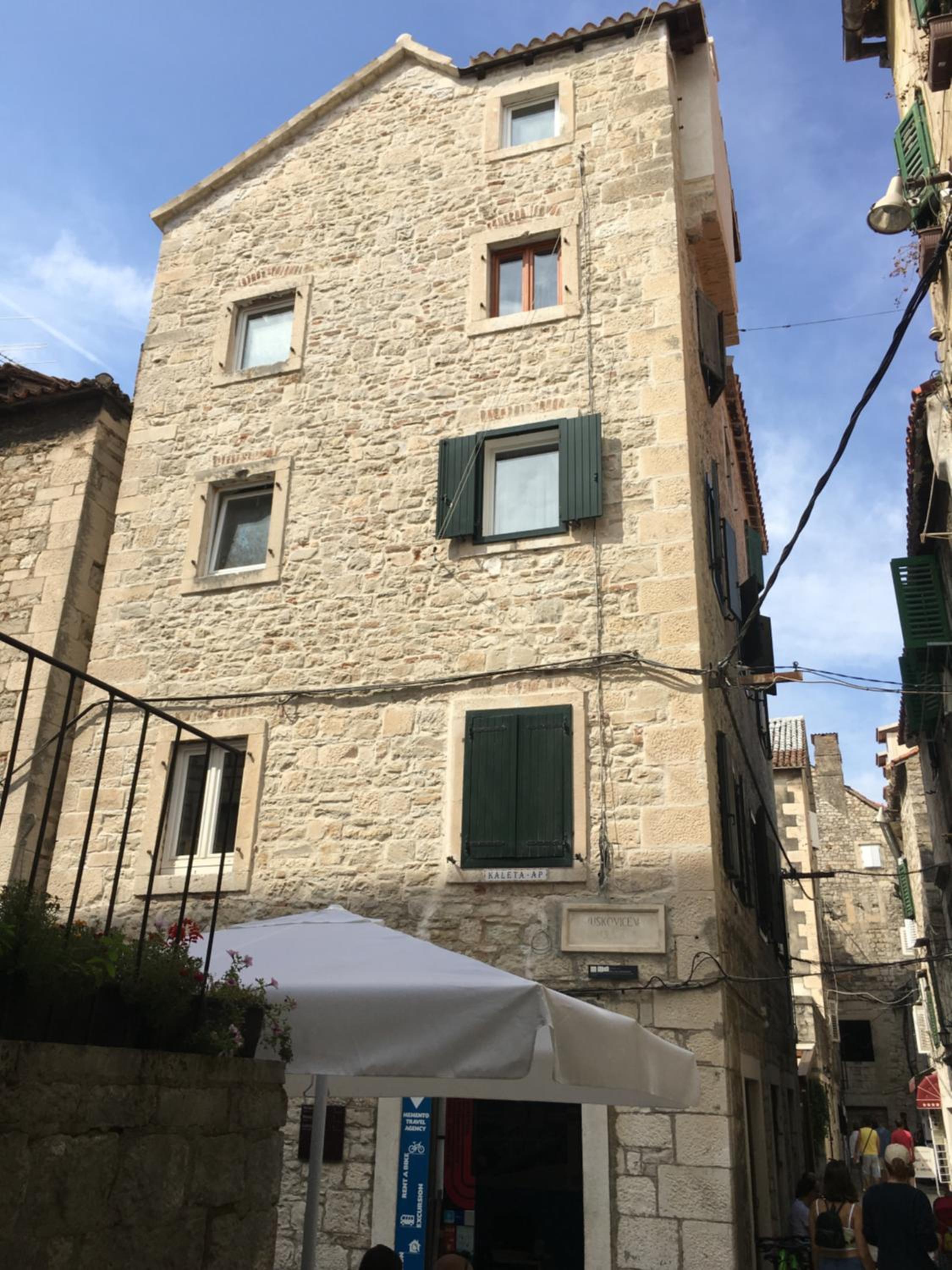Porta Aurea view 2