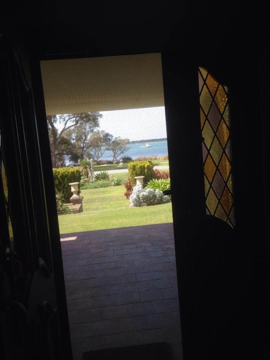 Beautiful, Peaceful Estuary Views, Five Star Quality