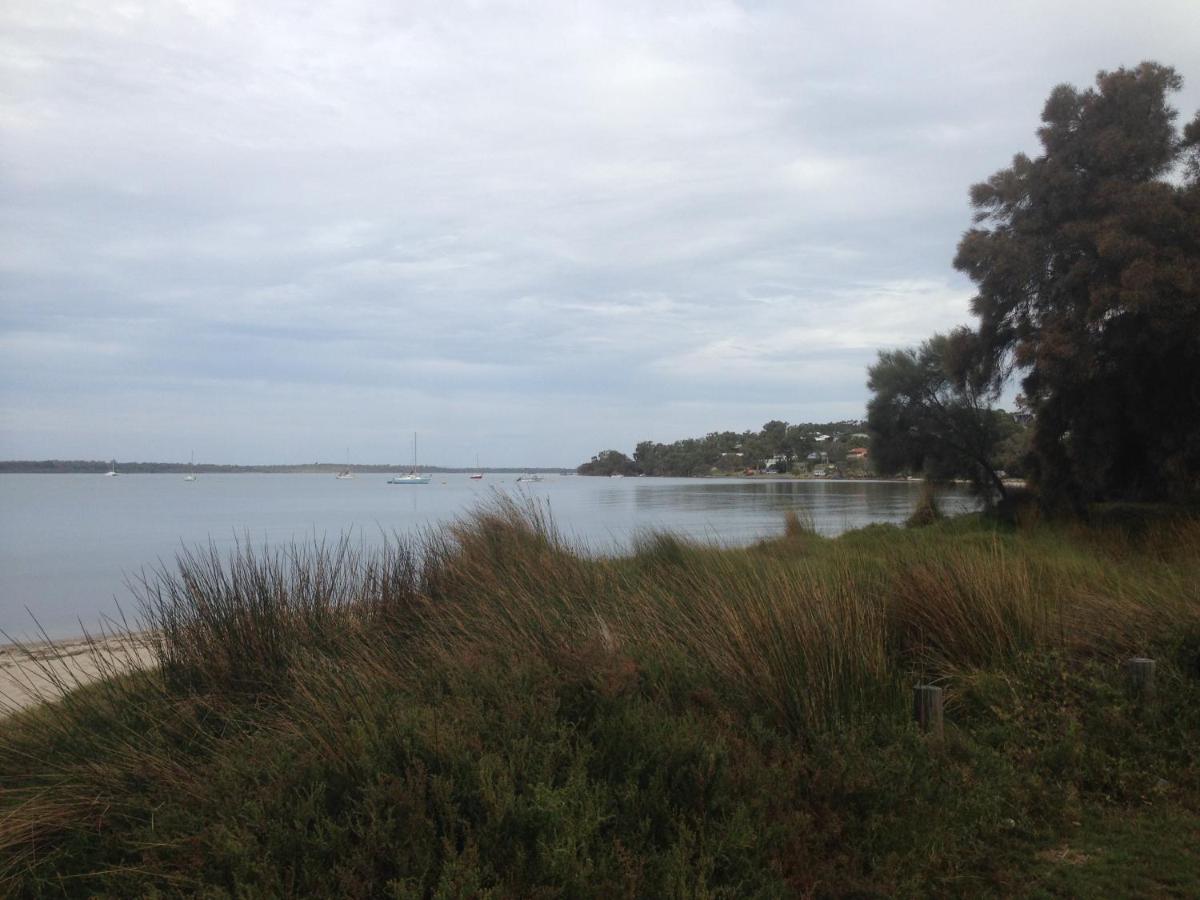 Beautiful, Peaceful Estuary Views, Five Star Quality