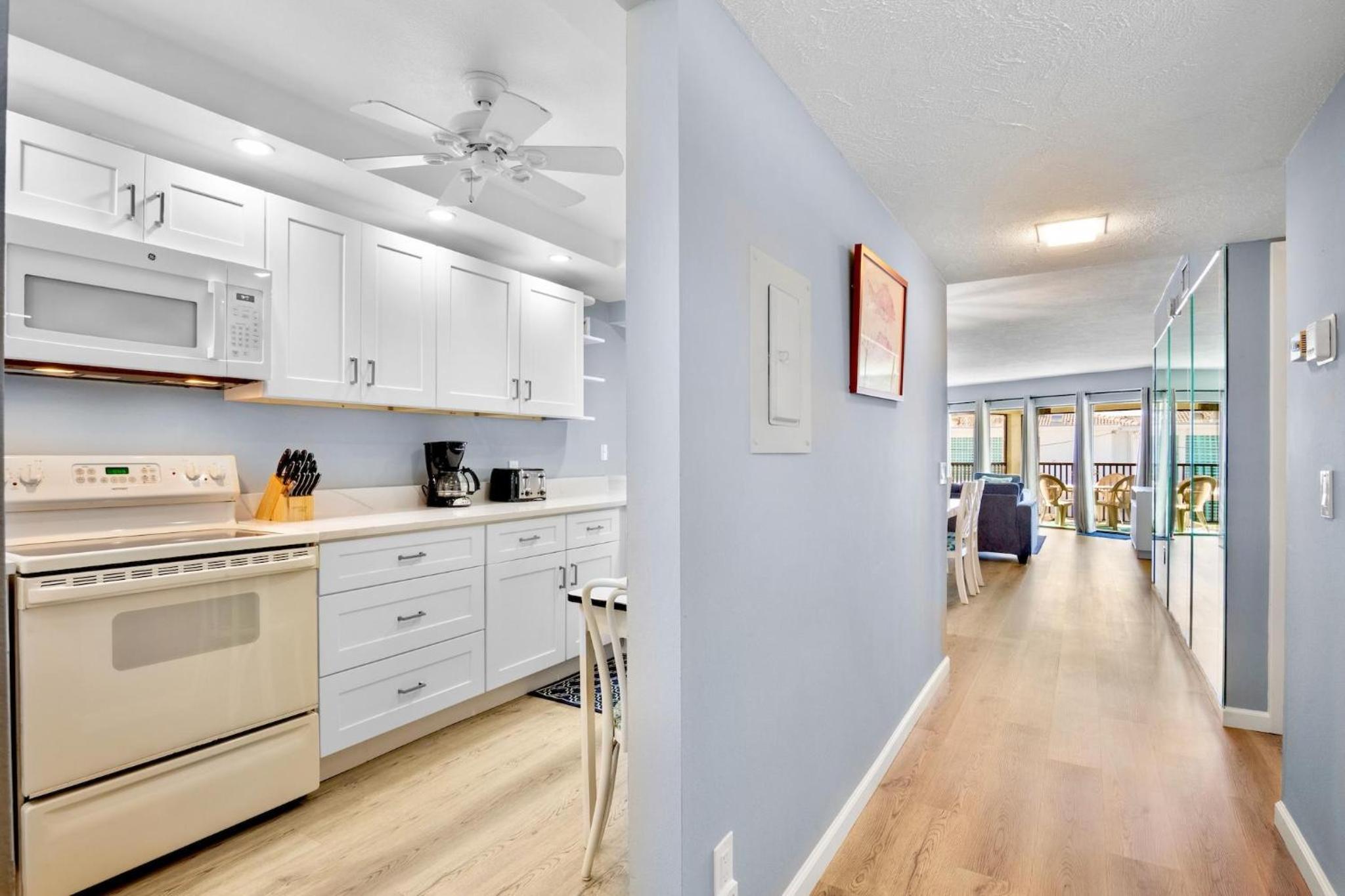 Sun Plaza West Unit 110
