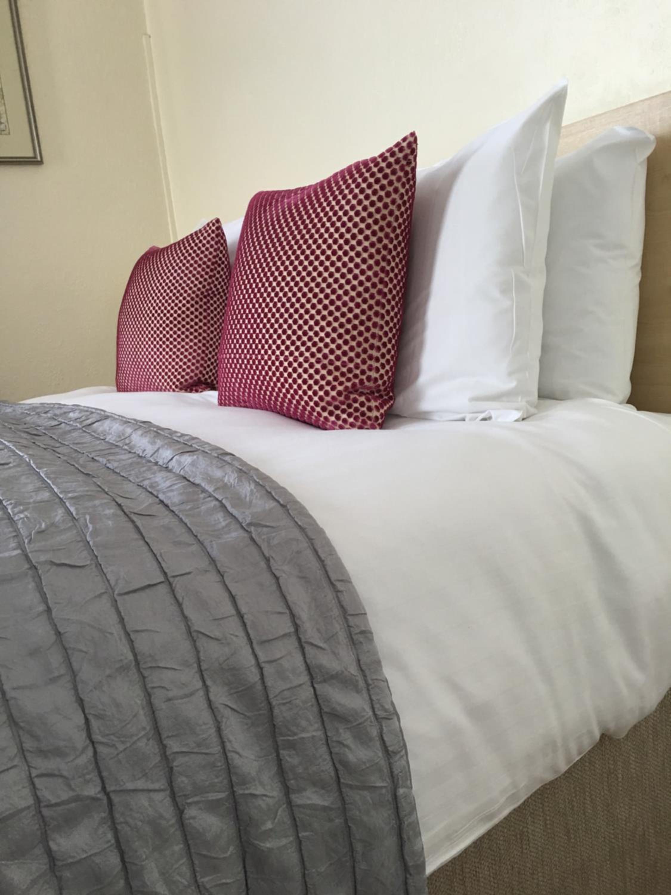 The Queen Hotel