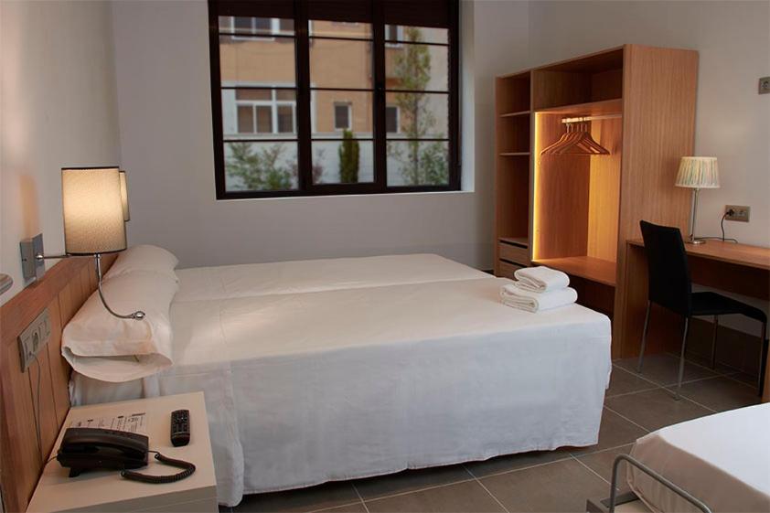 The Book Factory Hostel by gaiarooms