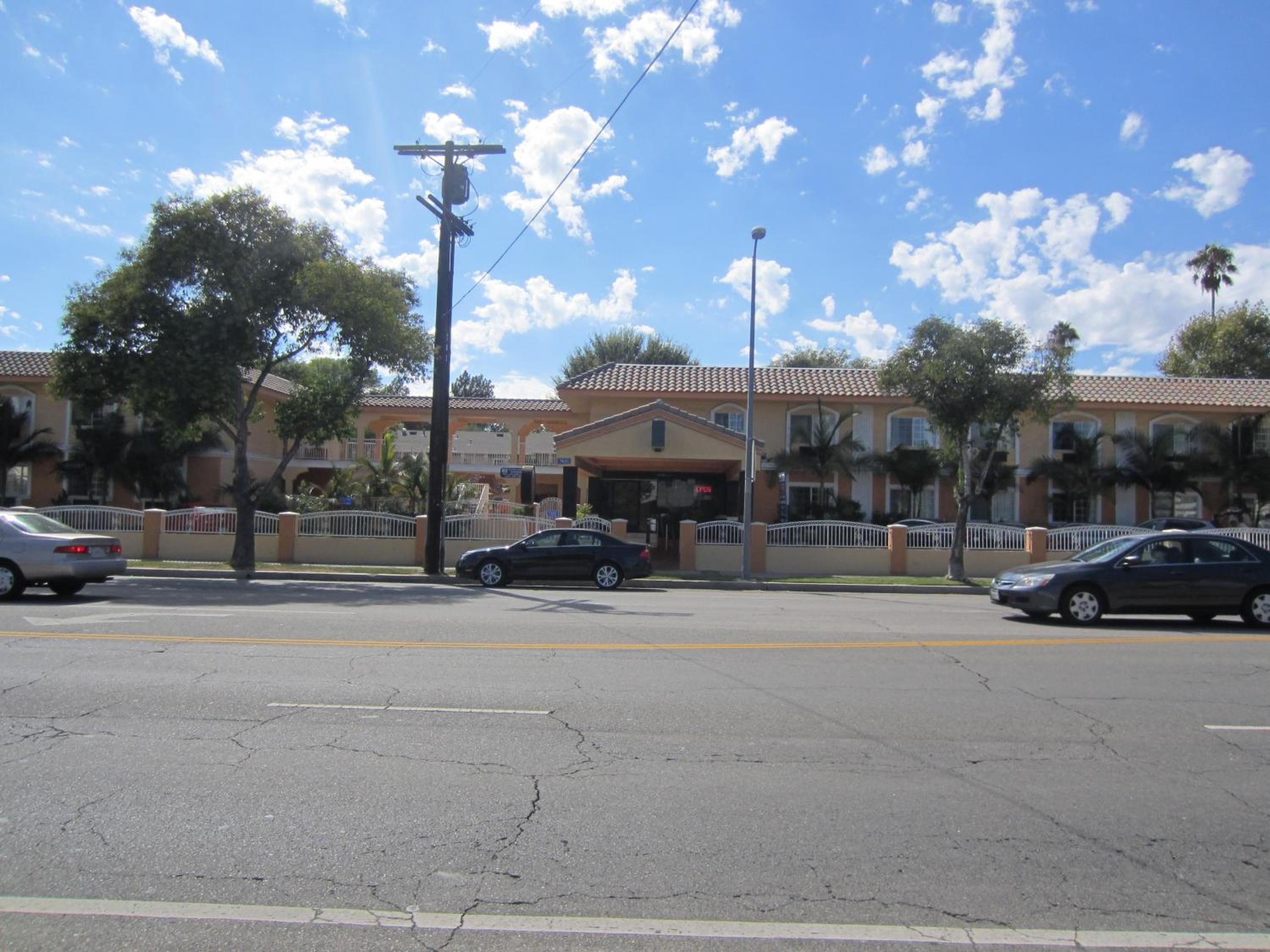 Starlight Inn Canoga Park