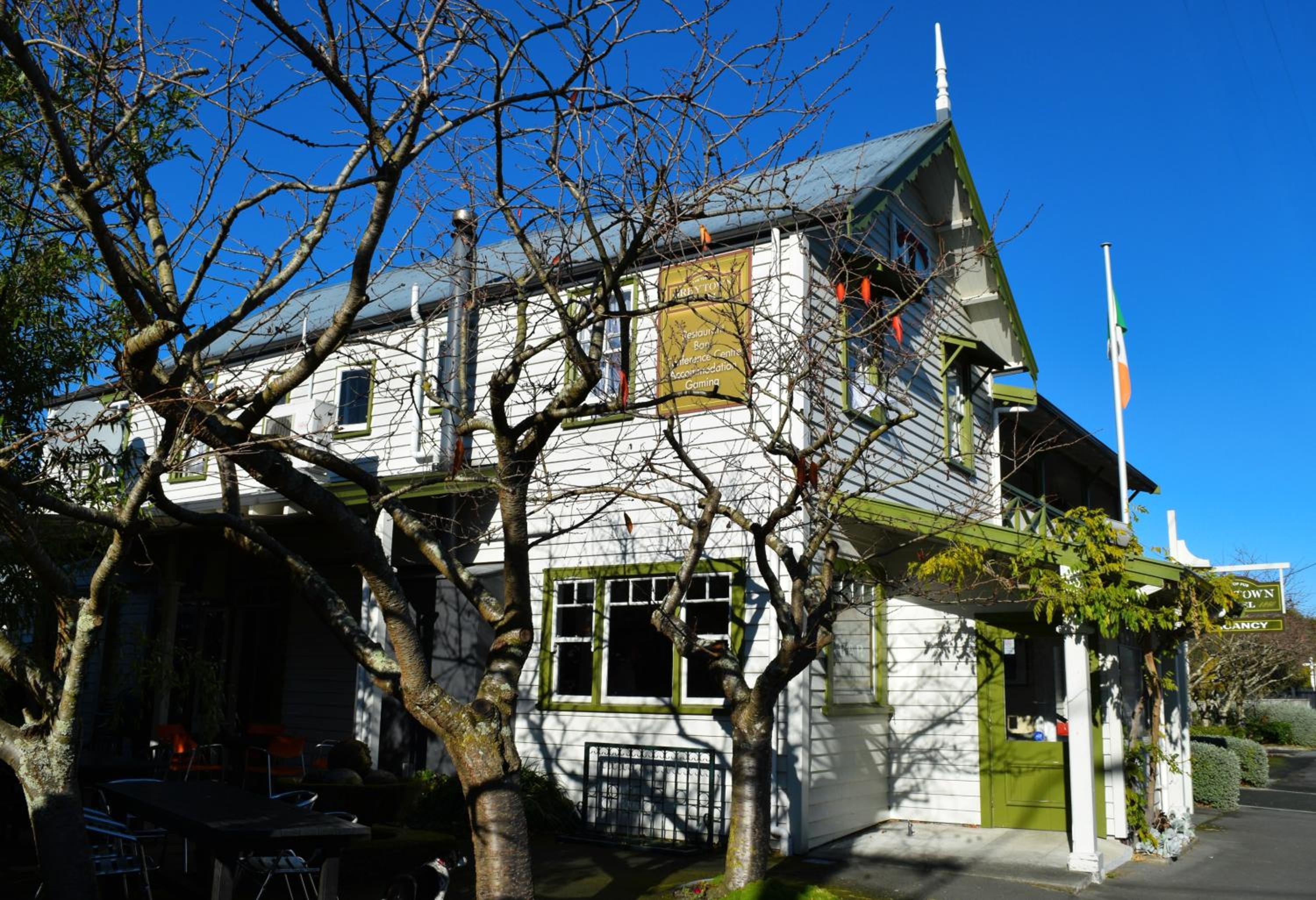Photo 9