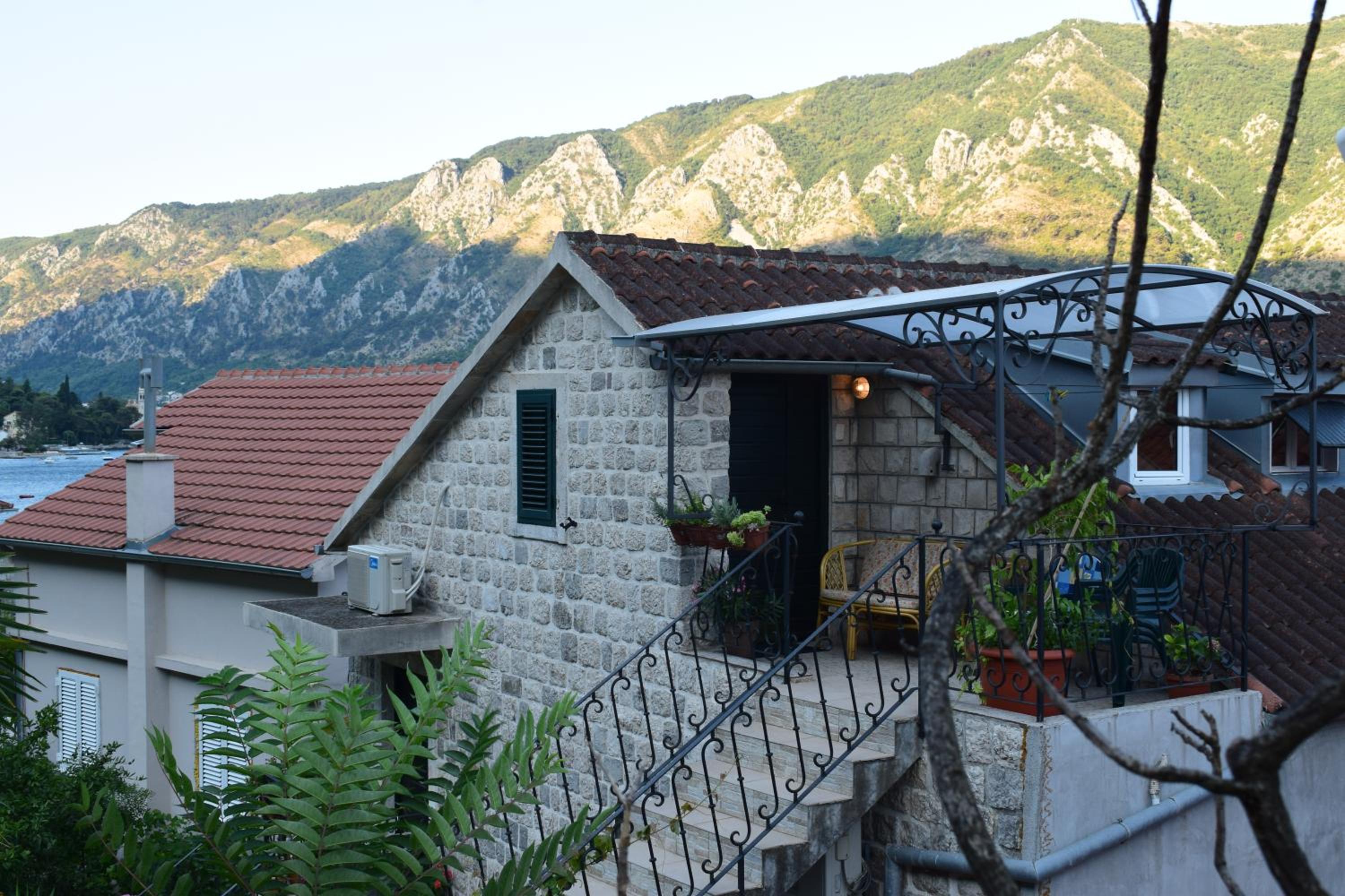 Captain's House in Dobrota