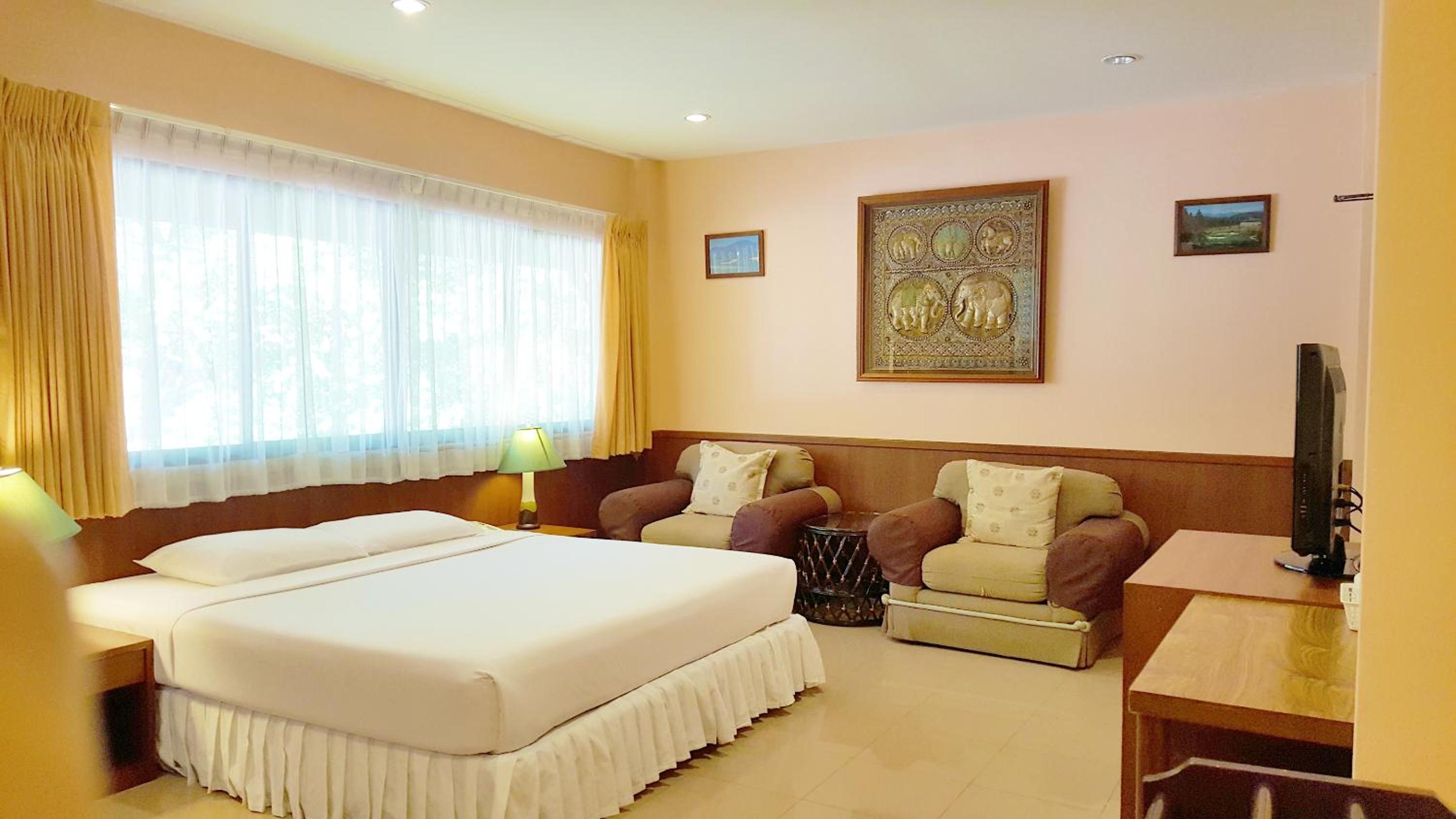 Birds and Bees Resort