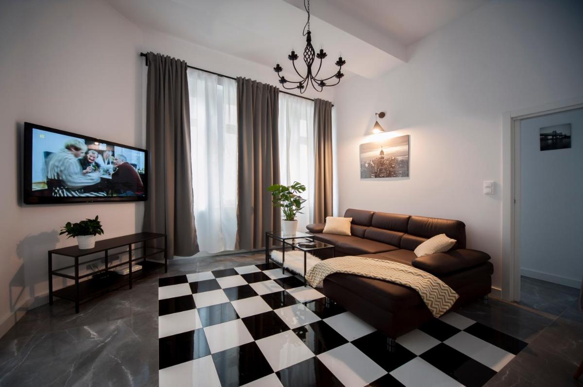 Very Berry - Chełmońskiego 20 - Deluxe Apartments, check in 24h view 2