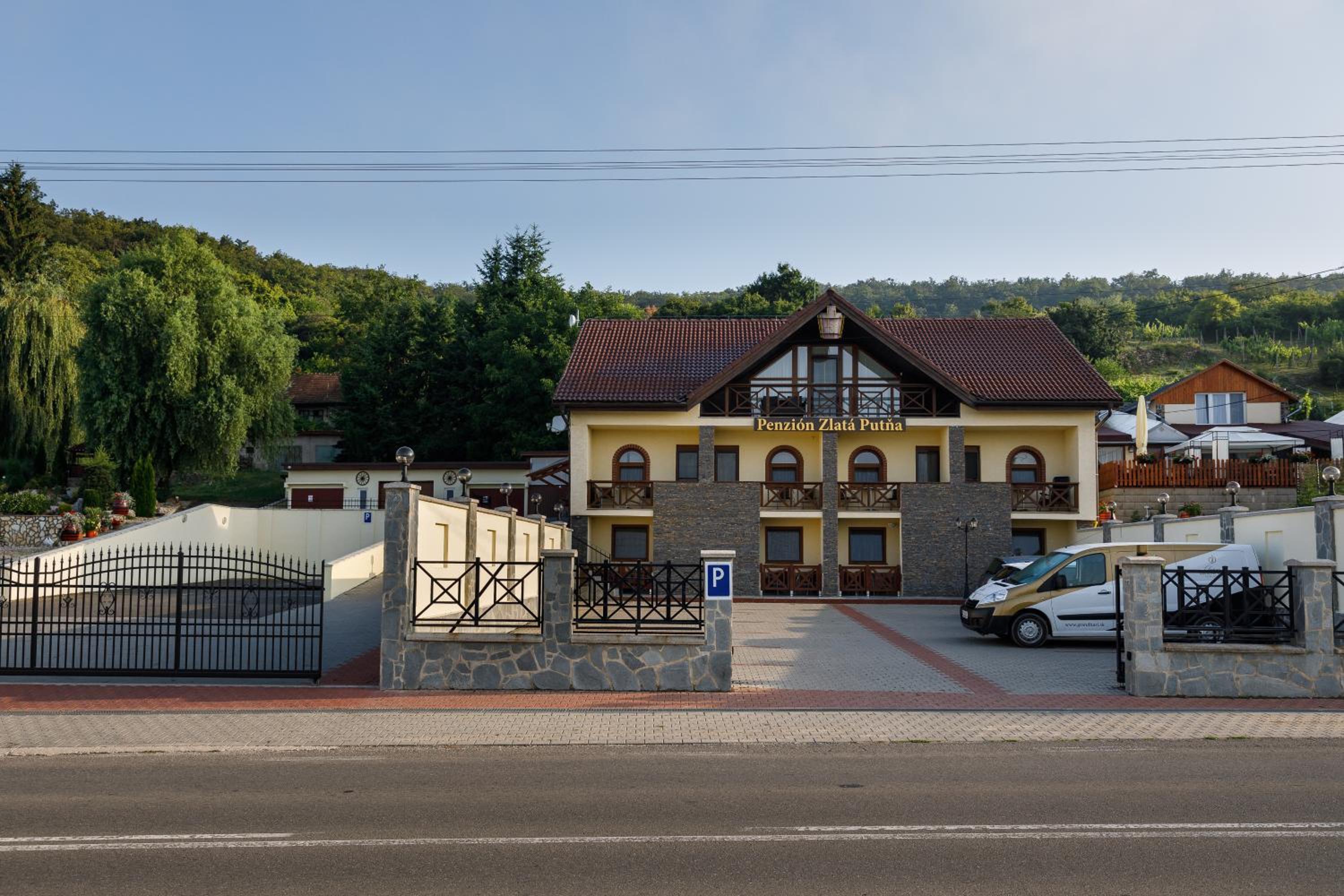 Tokaj Zlatá Putňa - Restaurant & Pension view 2