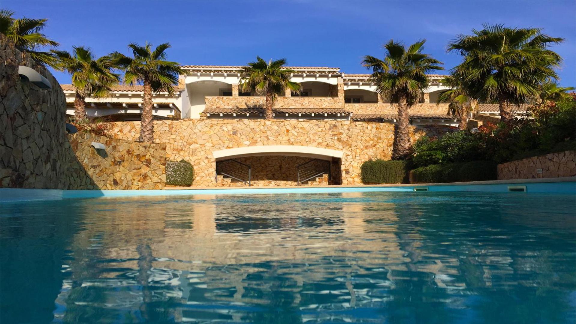 RESIDENCE ELEGANCE ville ed appartamenti a Porto Pino view 4