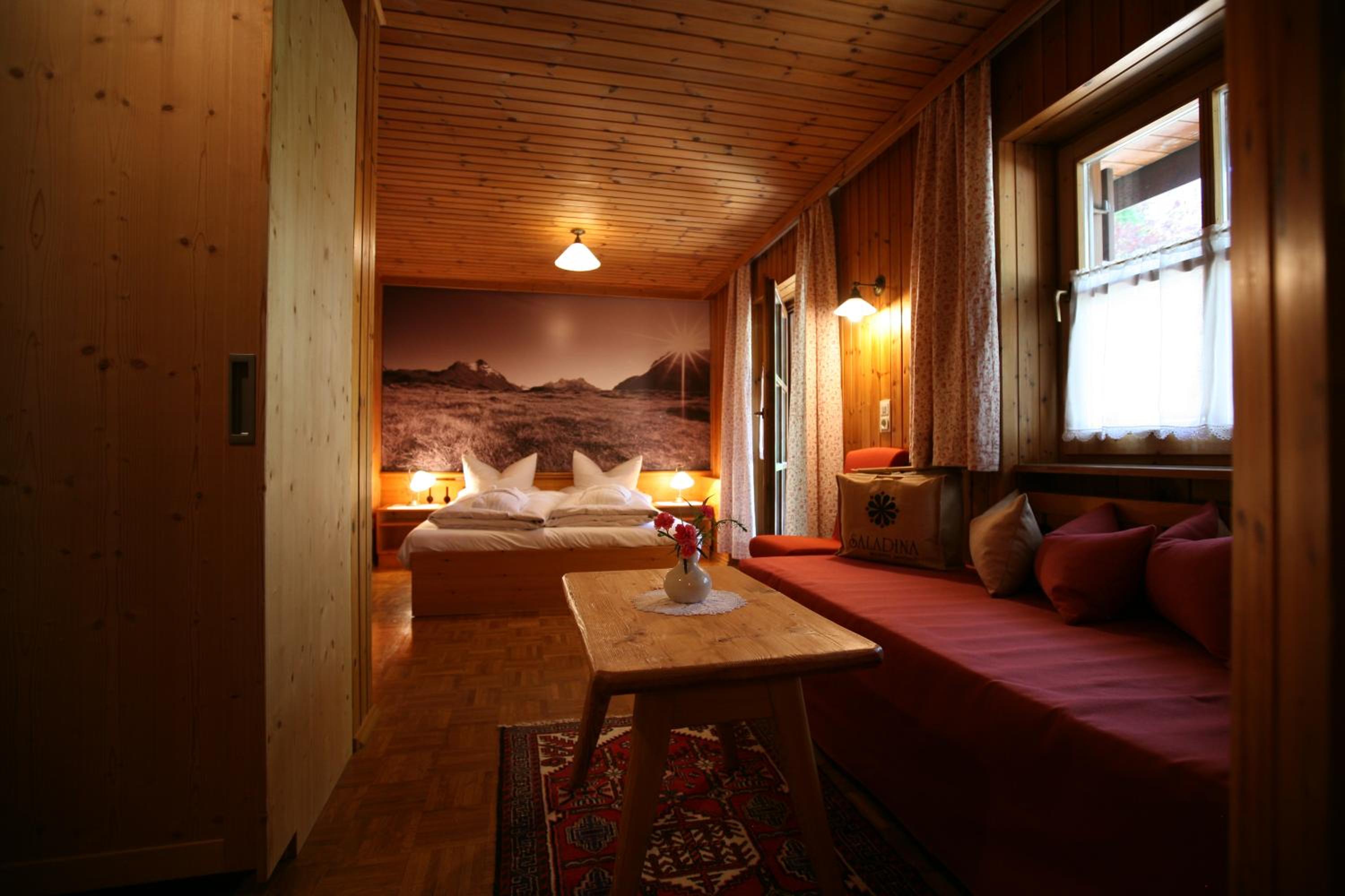 Aparthotel Saladina