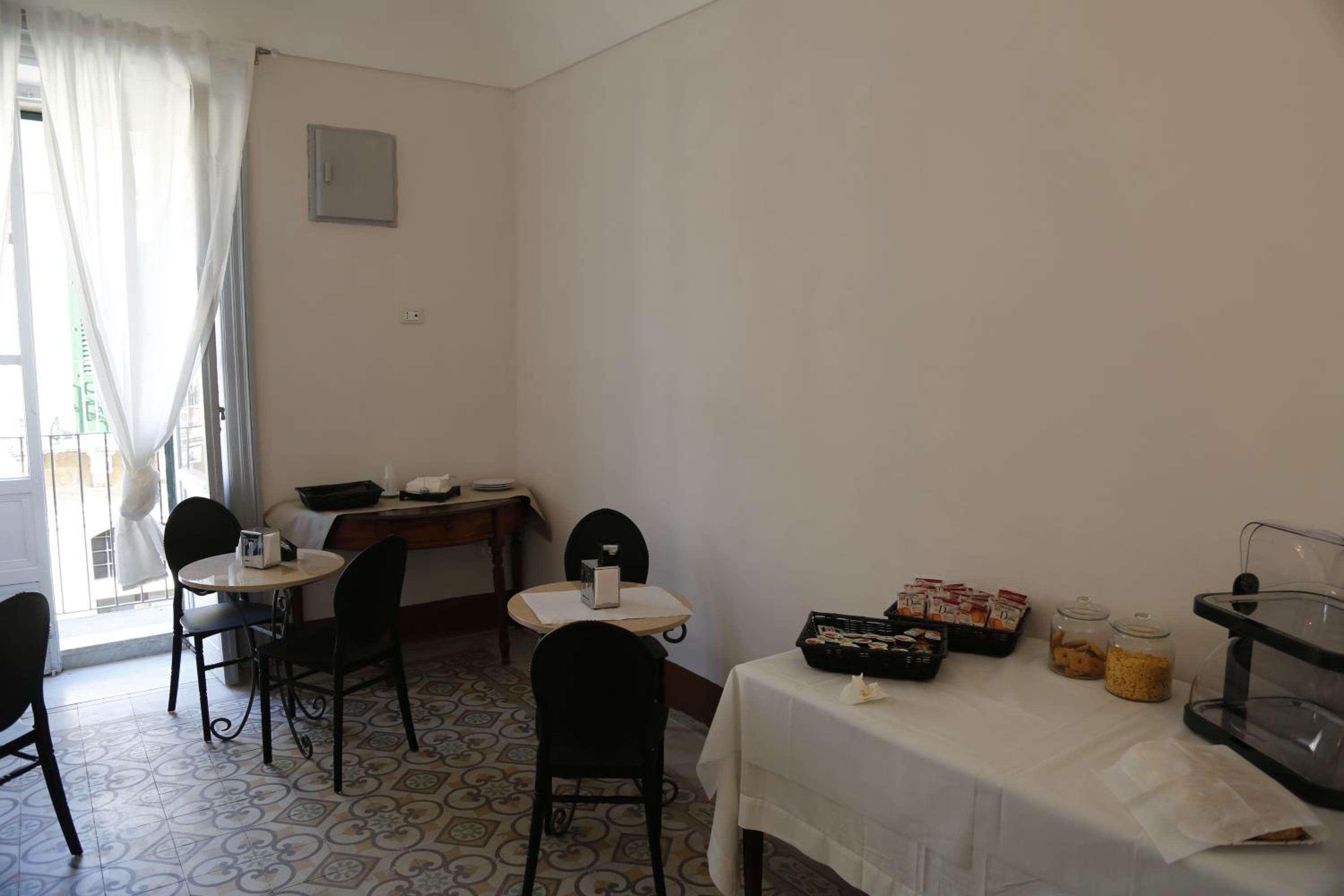 Sveva rooms en Noto — dining