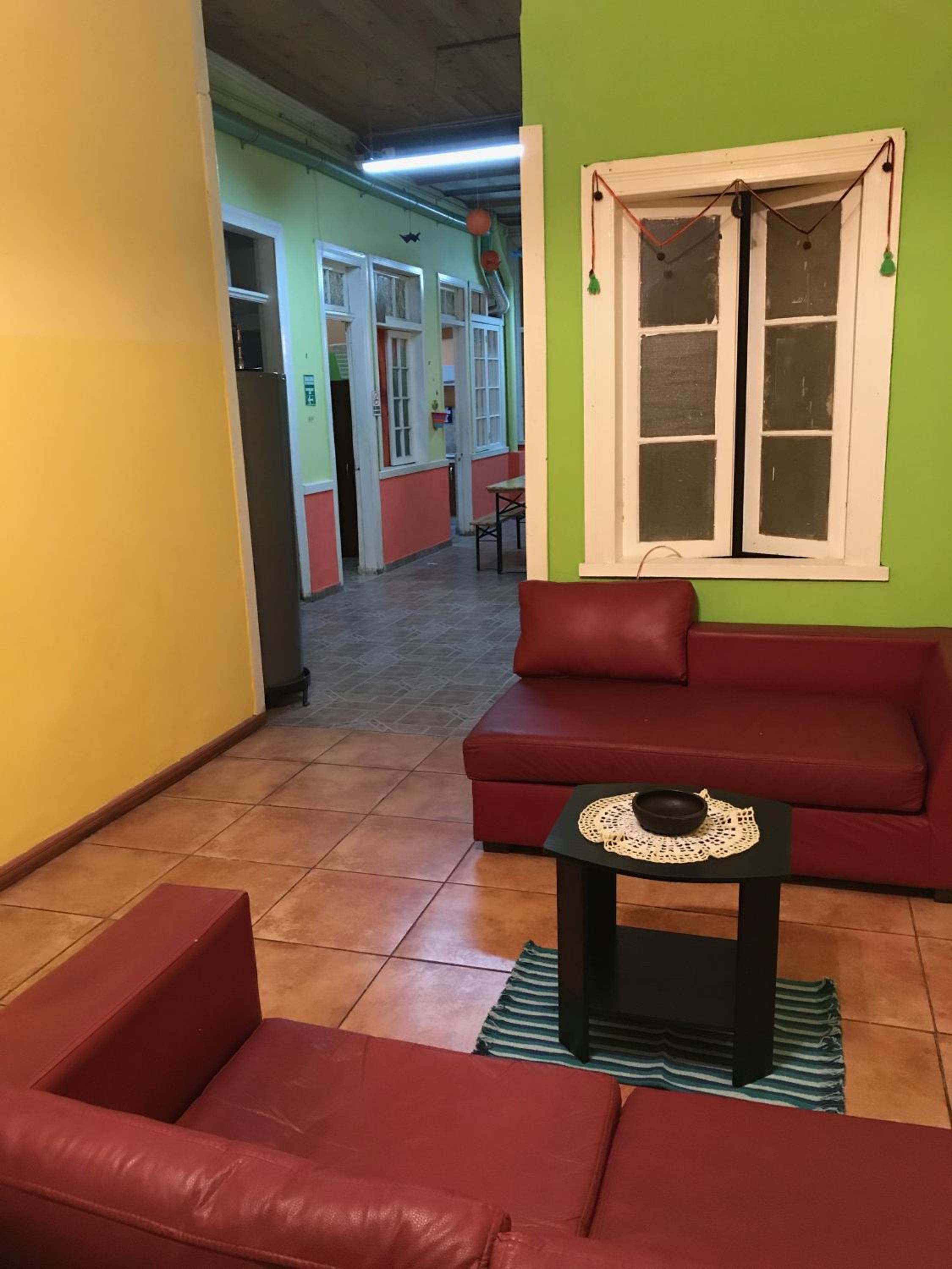 Hostal Tricontinental